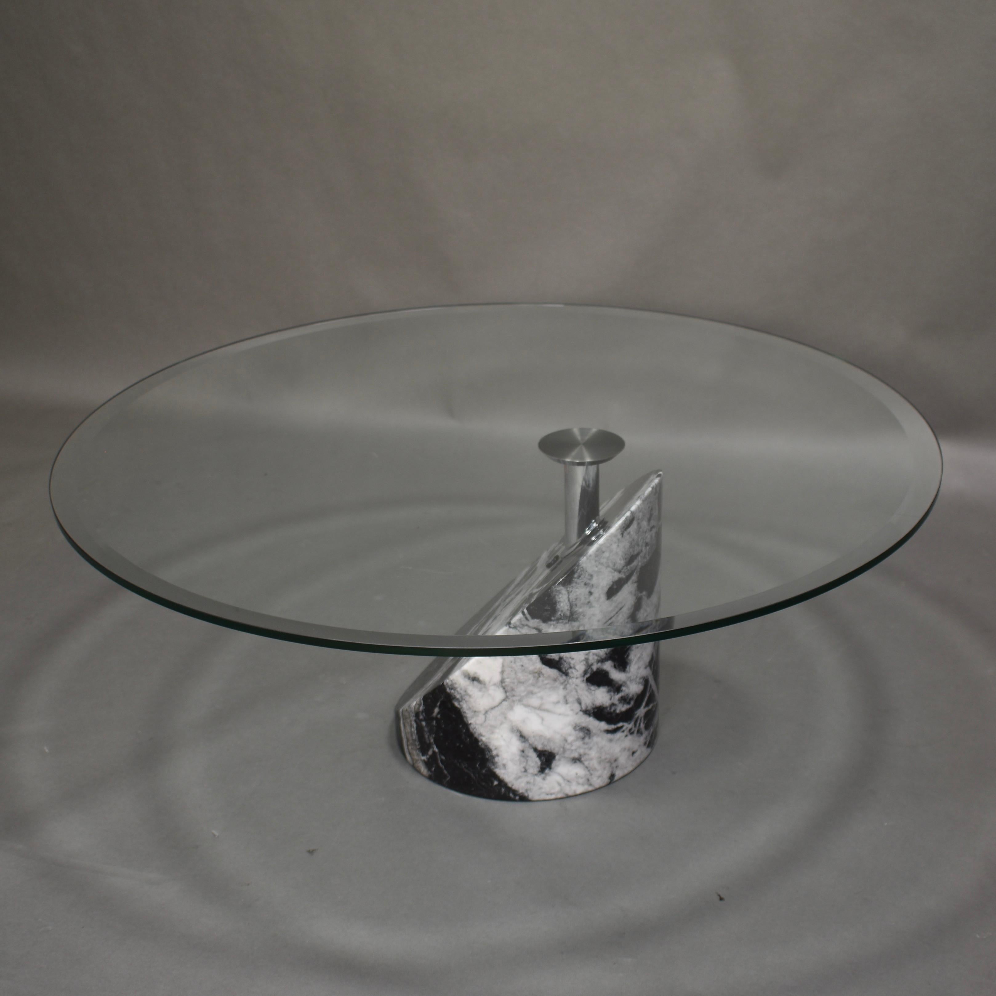 Giorgio and Maurizio Cattelan Coffee Table in Marble and Glass, Italy circa 1980 5