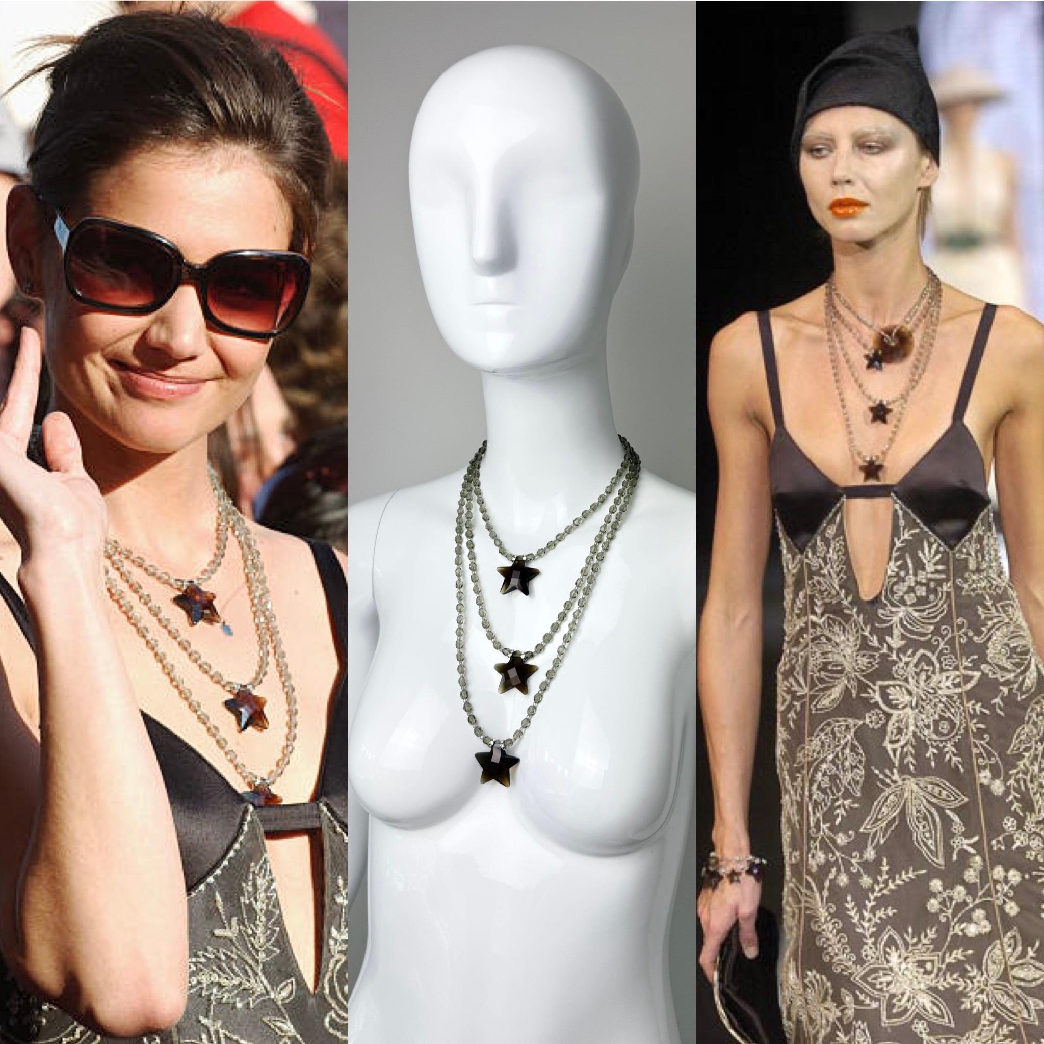 Giorgio Armani
Vintage
Pista
SS05
Collana a 3 strati in vetro e cristallo
Camaleonte di colori, verde, grigio, marrone
A volte si legge fresco, a volte caldo
Ottime condizioni, piccoli segni d'usura
Misure in pollici da sdraiato: 12 pollici di