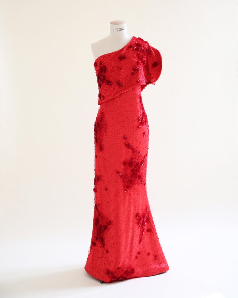 Giorgio Armani 2010 red one shoulder embellished floral silk dress gown IT  46 For Sale at 1stDibs