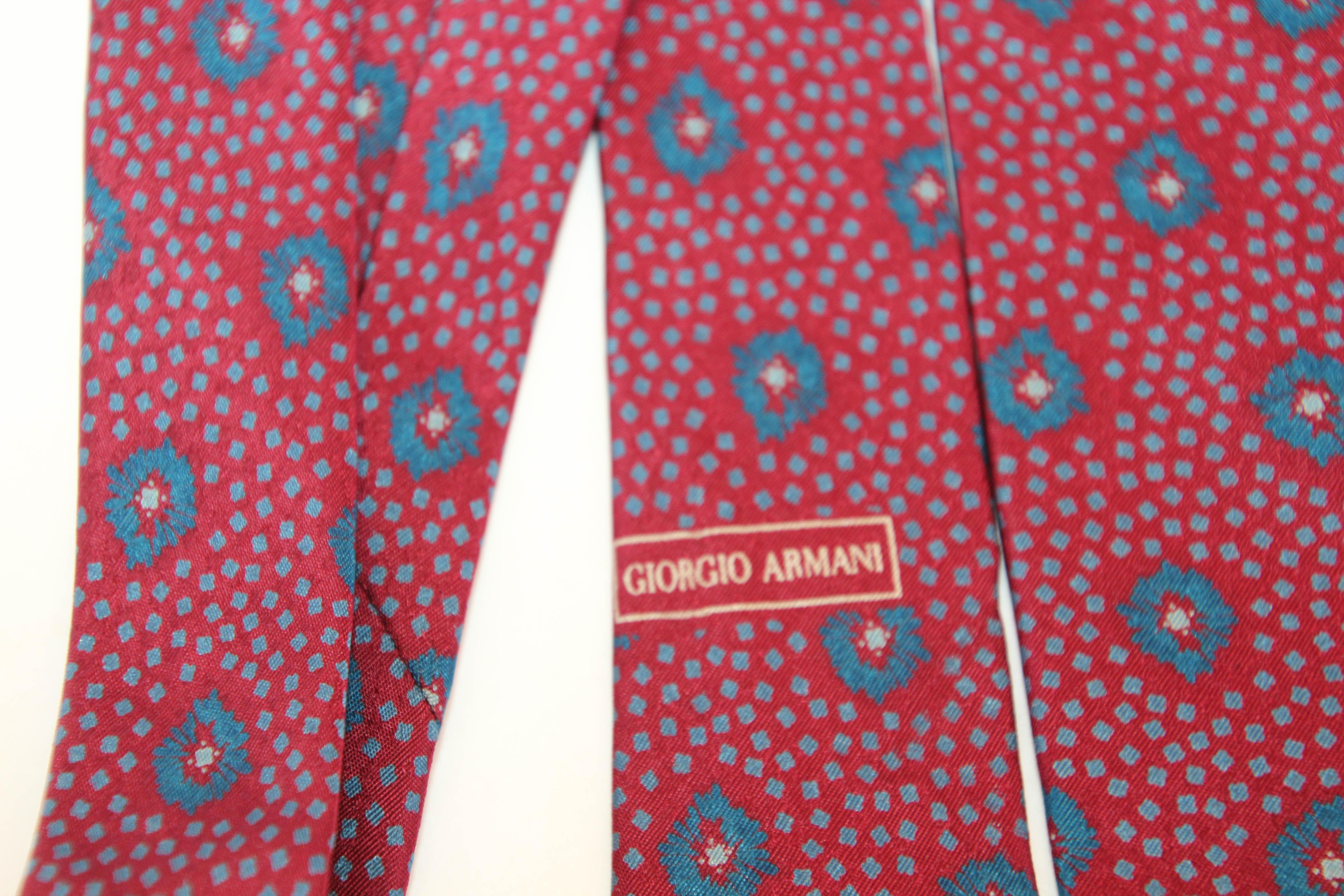 GIORGIO ARMANI Abstract Silk Tie Made in Italy In Good Condition For Sale In North Hollywood, CA