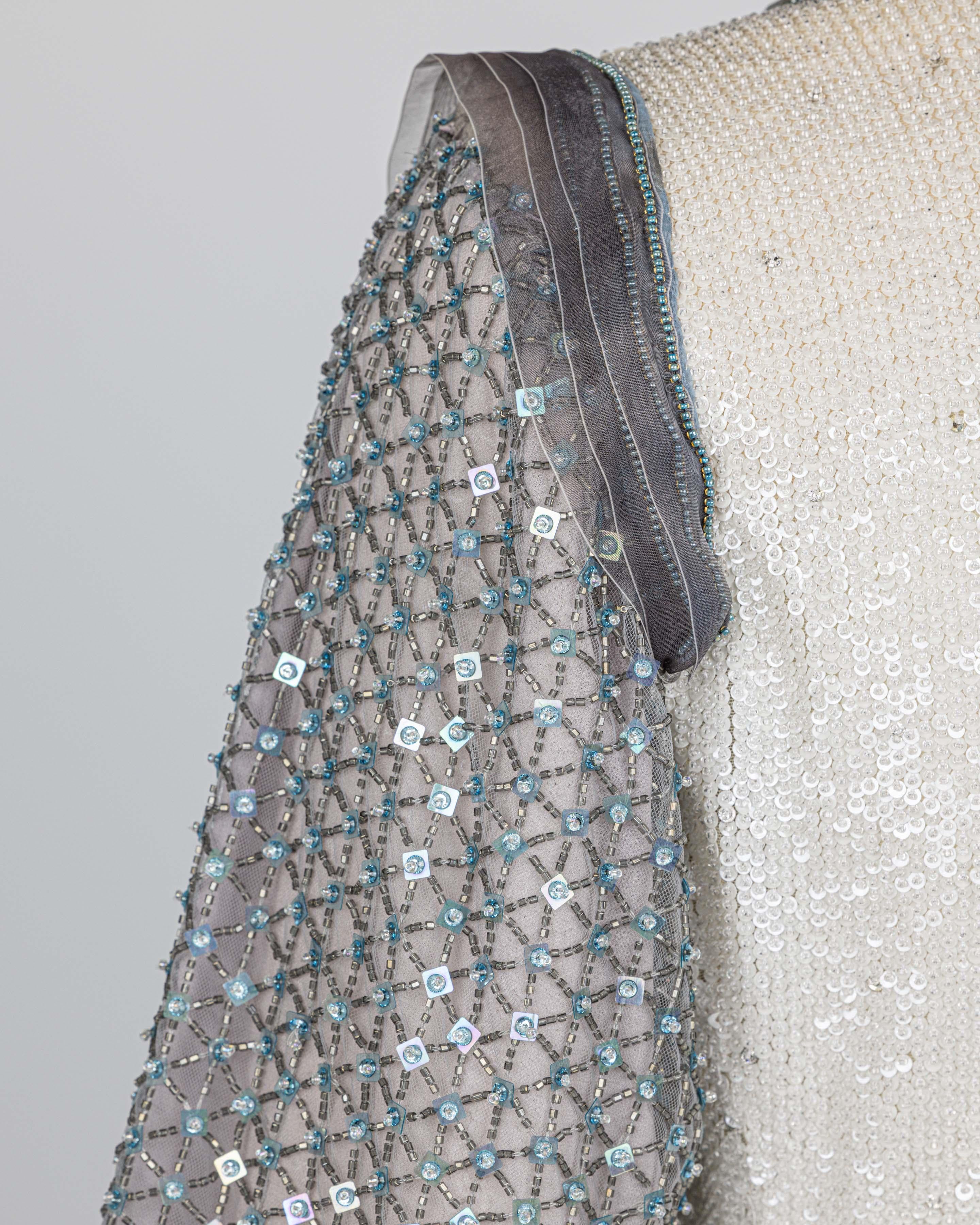 Giorgio Armani - Veste avec perles, cristaux et paillettes en vente 6