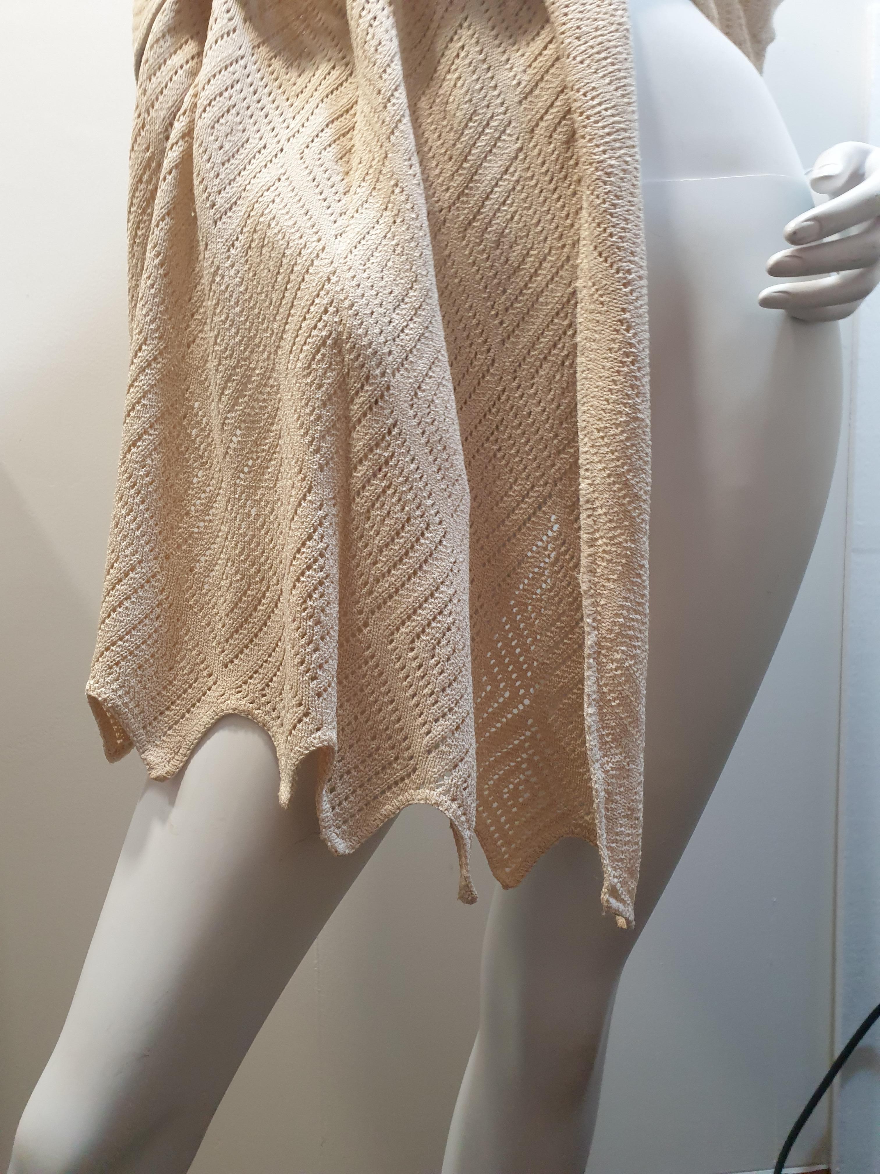 Giorgio Armani Beige Knitted Pashmina with Openwork In Good Condition For Sale In  Bilbao, ES