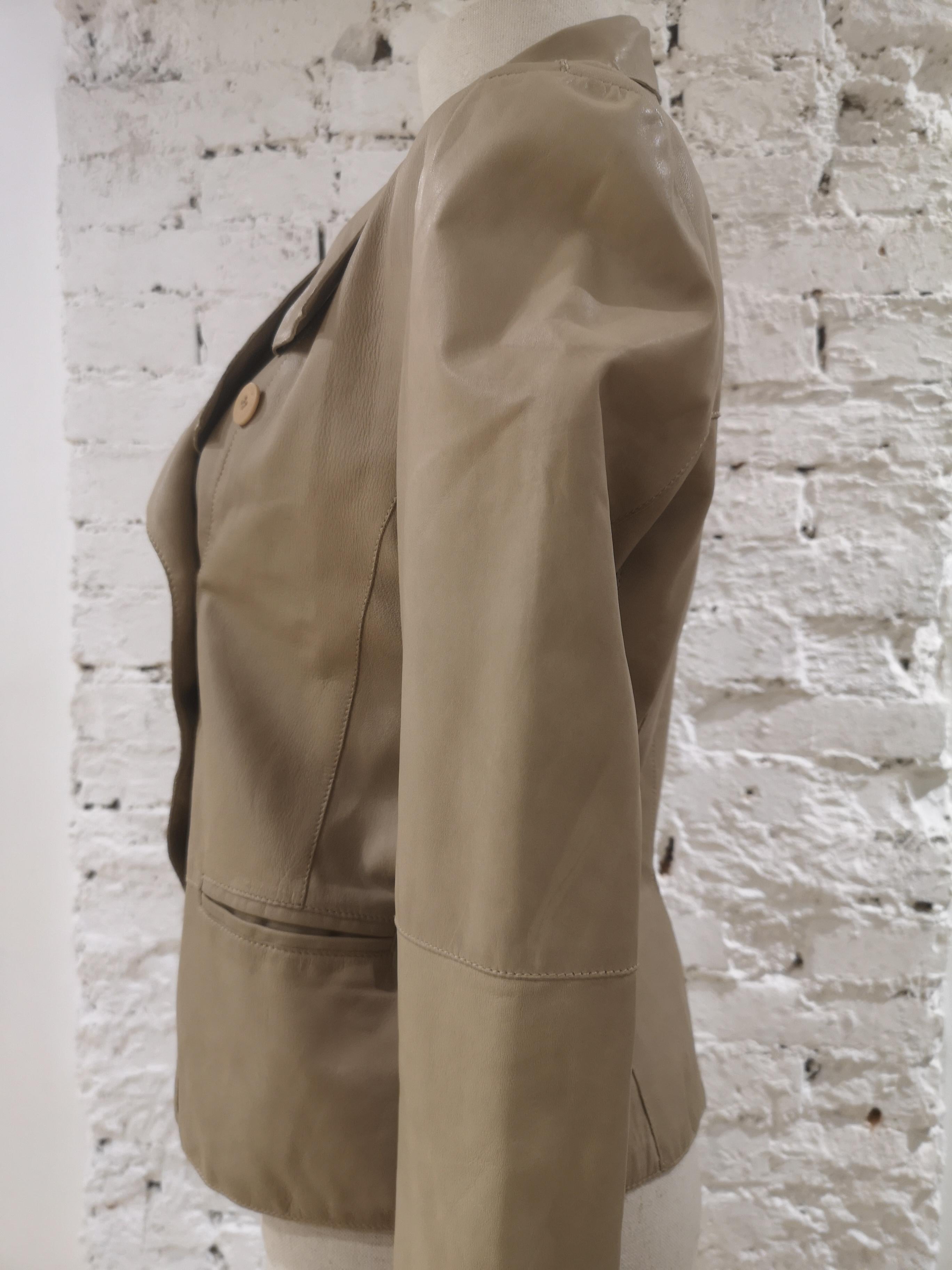 Women's or Men's Giorgio Armani beige leather jacket For Sale