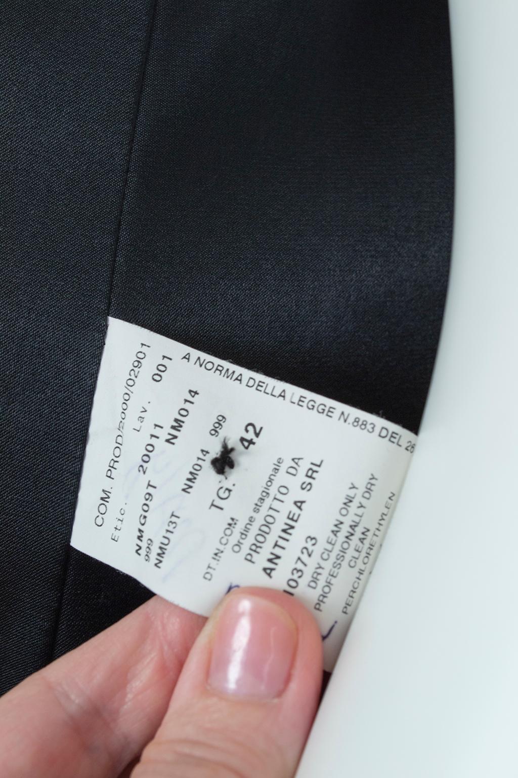 Giorgio Armani Black Silk Faille “Le Smoking” Tuxedo Blazer Jacket - It 42, 2001 For Sale 6