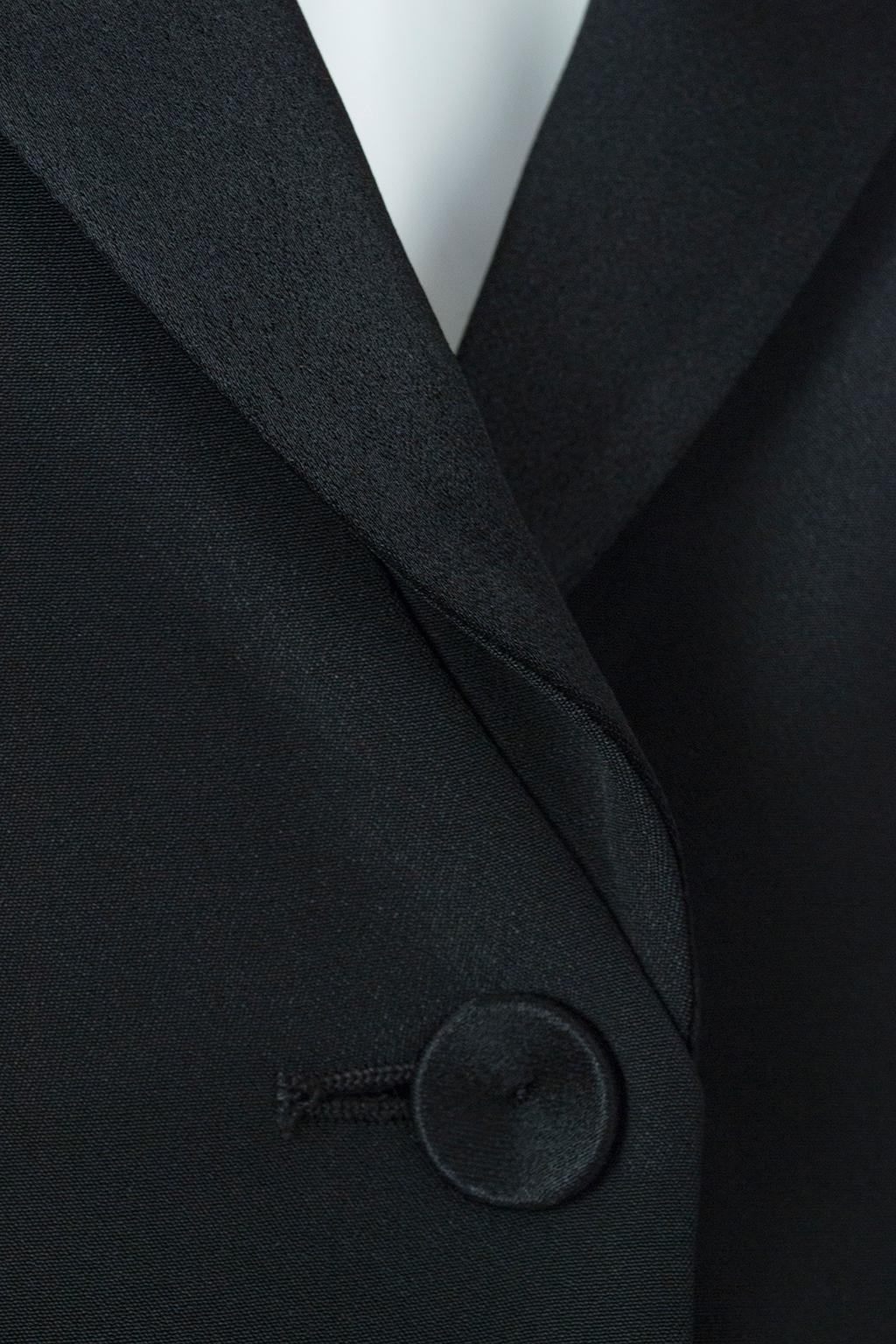 Women's Giorgio Armani Black Silk Faille “Le Smoking” Tuxedo Blazer Jacket - It 42, 2001 For Sale