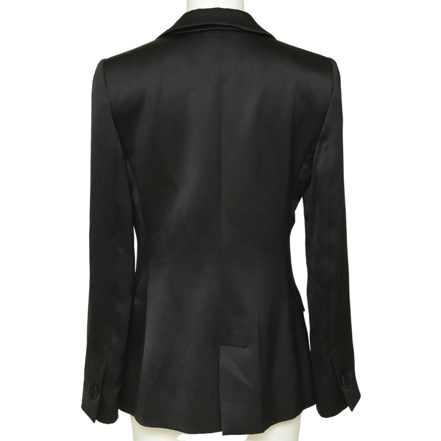 Giorgio Armani Black Blazer Jacket Coat Button Long Sleeve Silk Clothing Sz 40 Excellent état - En vente à Hollywood, FL