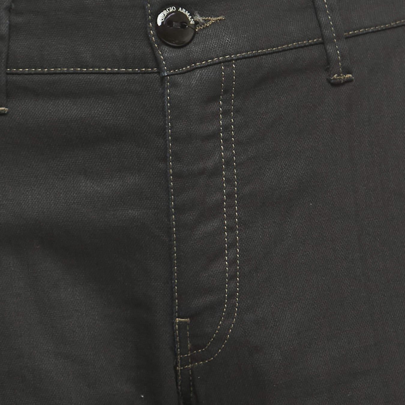 Nero Giorgio Armani Jeans neri in denim dal taglio dritto 3XL Vita 38 in vendita