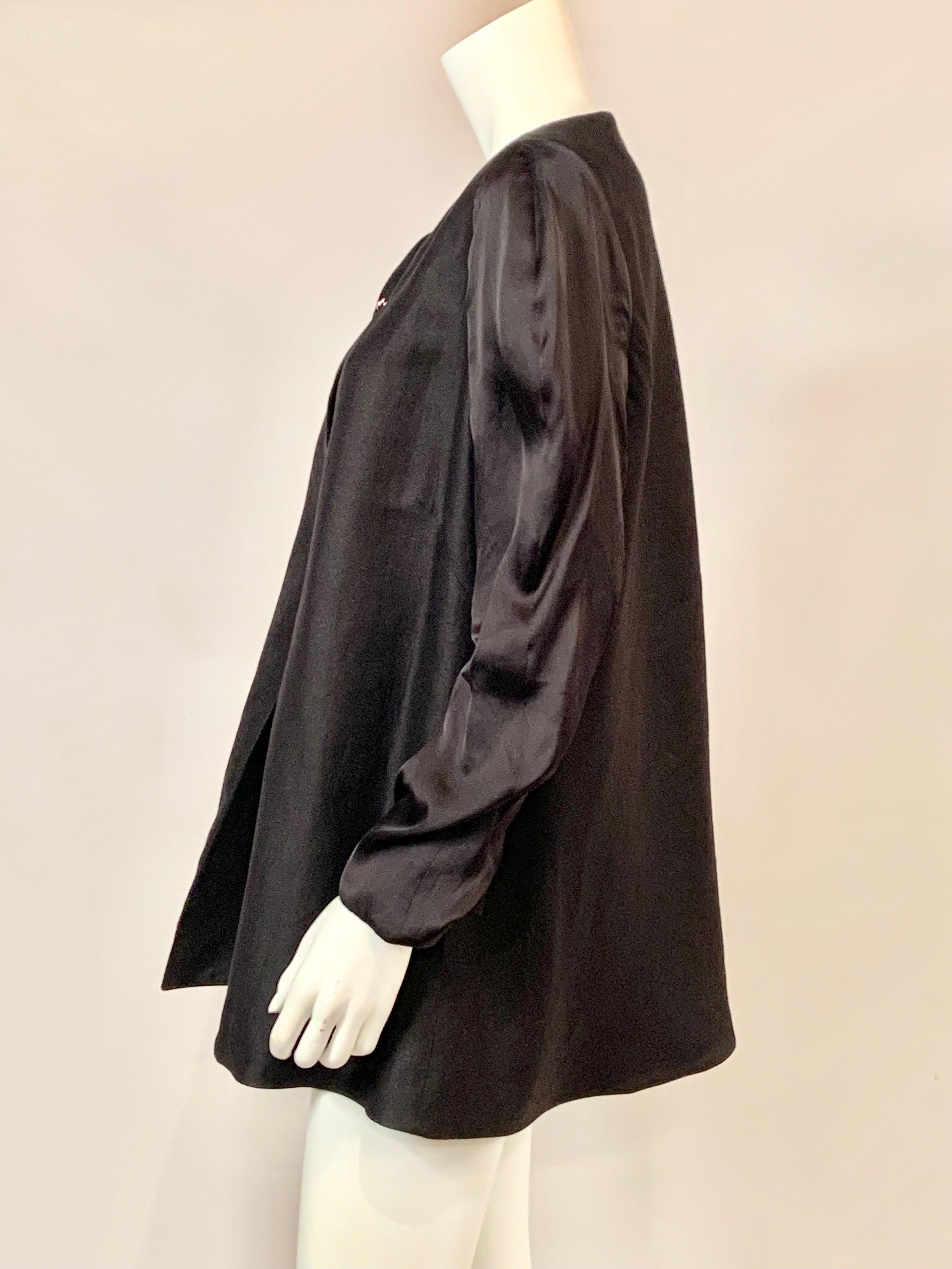 Giorgio Armani Black Linen Jacket with Silk Sleeves                              In Excellent Condition For Sale In New Hope, PA