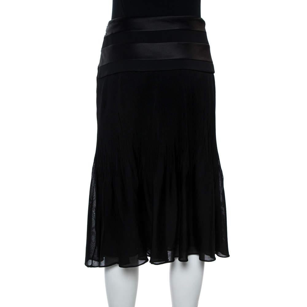Giorgio Armani Black Nylon Blend Jersey Flared Skirt L In Good Condition In Dubai, Al Qouz 2