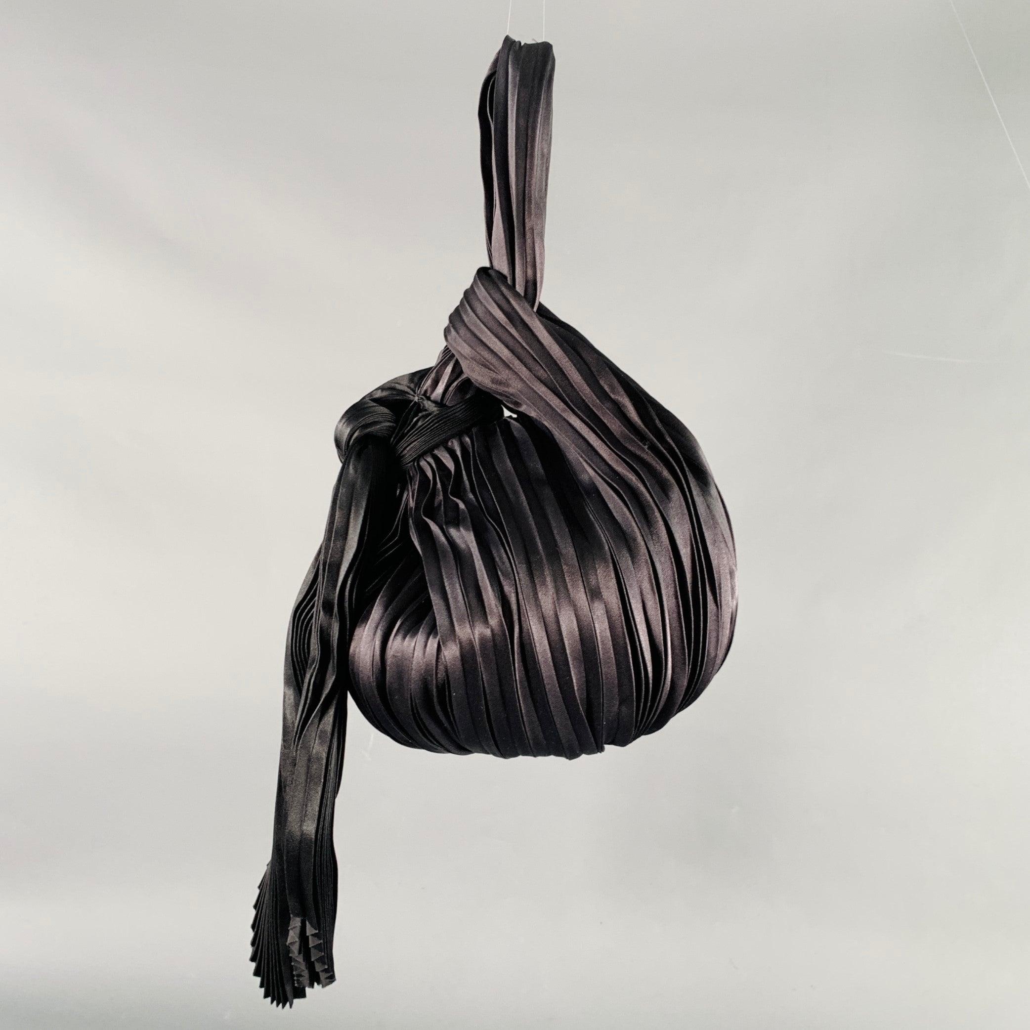 GIORGIO ARMANI Black Pleated Silk Evening Handbag In Excellent Condition For Sale In San Francisco, CA