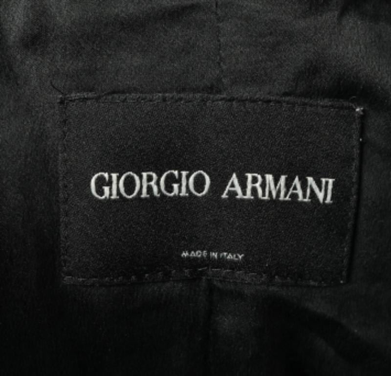 De las mujeres Giorgio Armani Chaqueta negra acolchada con cuello extragrande y cremallera XL en venta
