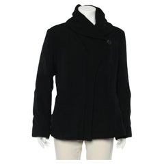 Giorgio Armani Chaqueta negra acolchada con cuello extragrande y cremallera XL