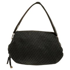 Giorgio Armani Schwarze Umhängetasche aus Segeltuch und Leder mit Signatur