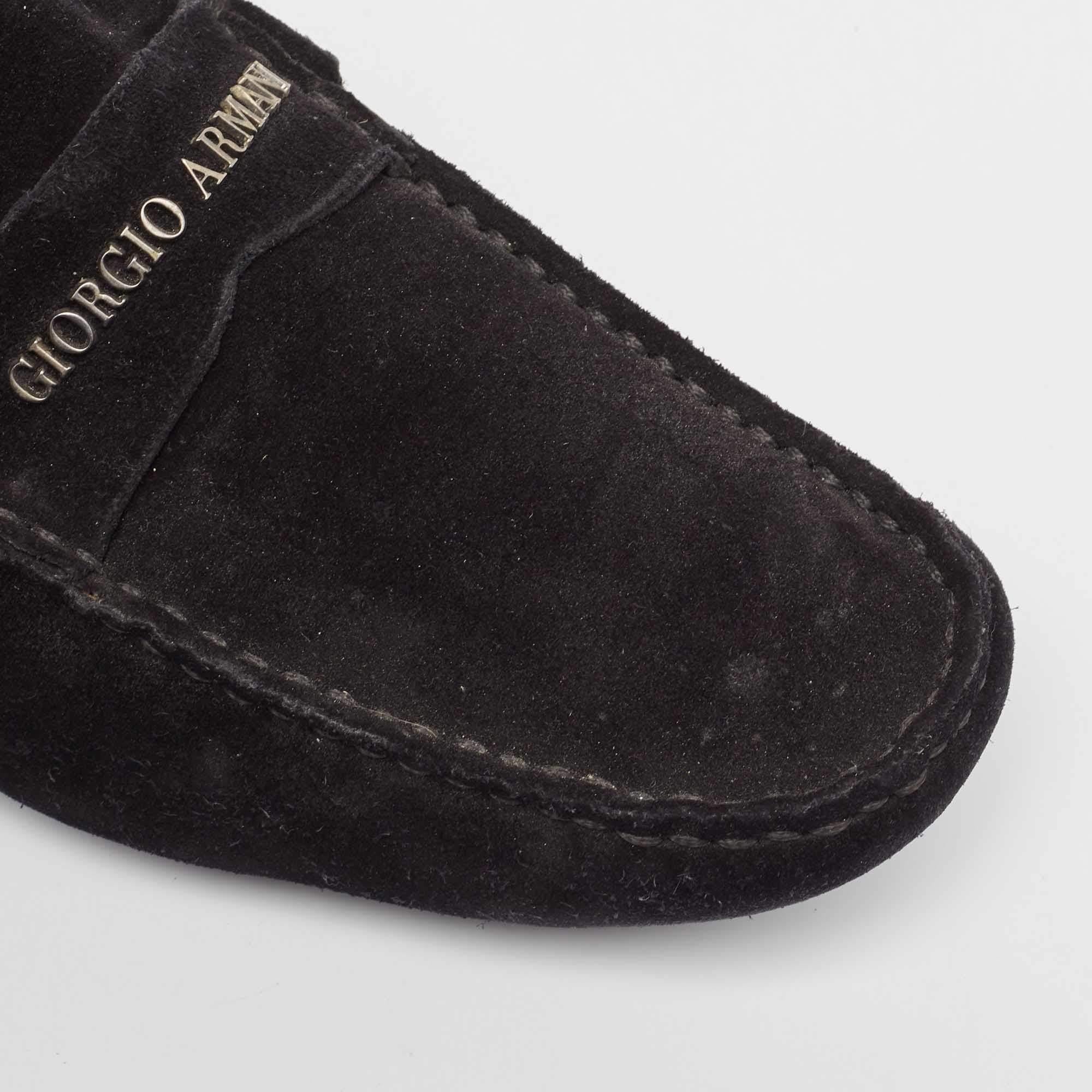 Giorgio Armani Mocassins en daim noir Taille 40 en vente 2