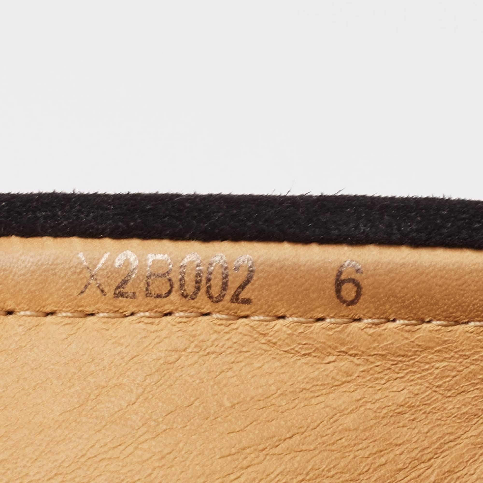 Giorgio Armani Mocassins en daim noir Taille 40 en vente 3