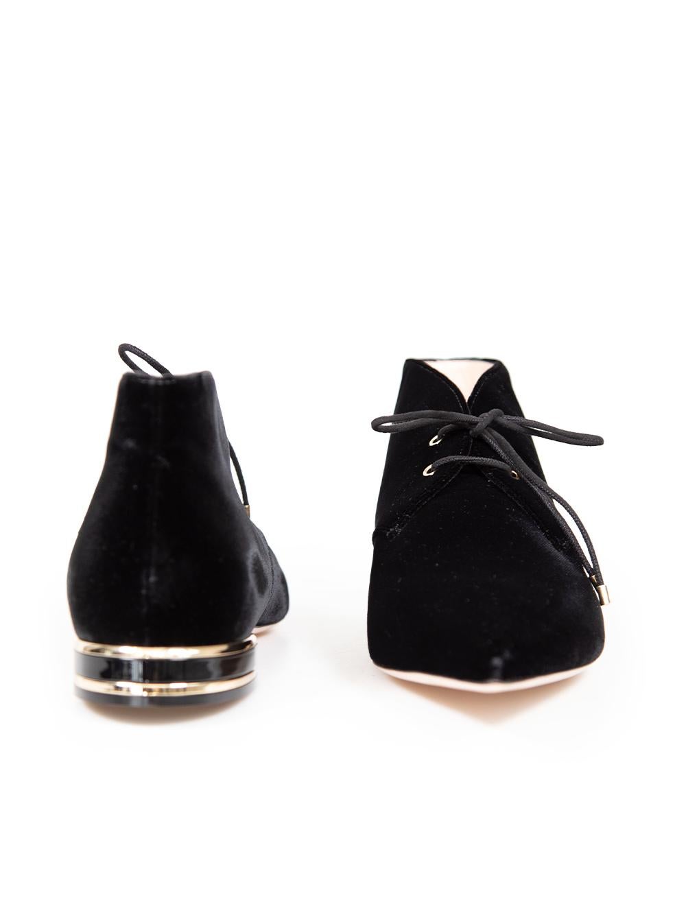 Giorgio Armani - Chaussures à bouts pointus en velours noir - Taille IT 40 Excellent état - En vente à London, GB