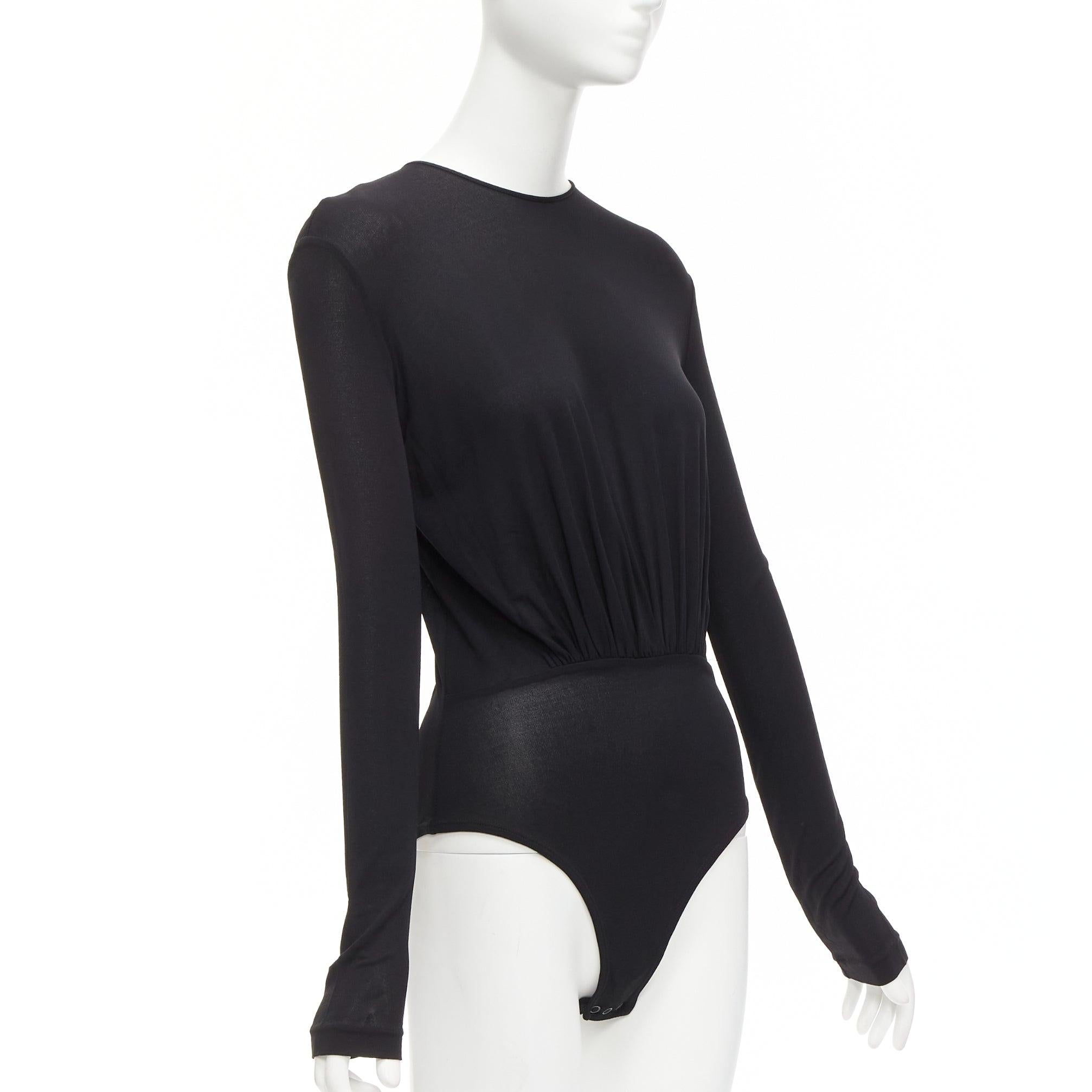 Nero GIORGIO ARMANI nero in viscosa con arricciatura in vita e girocollo a maniche lunghe IT38 XS in vendita