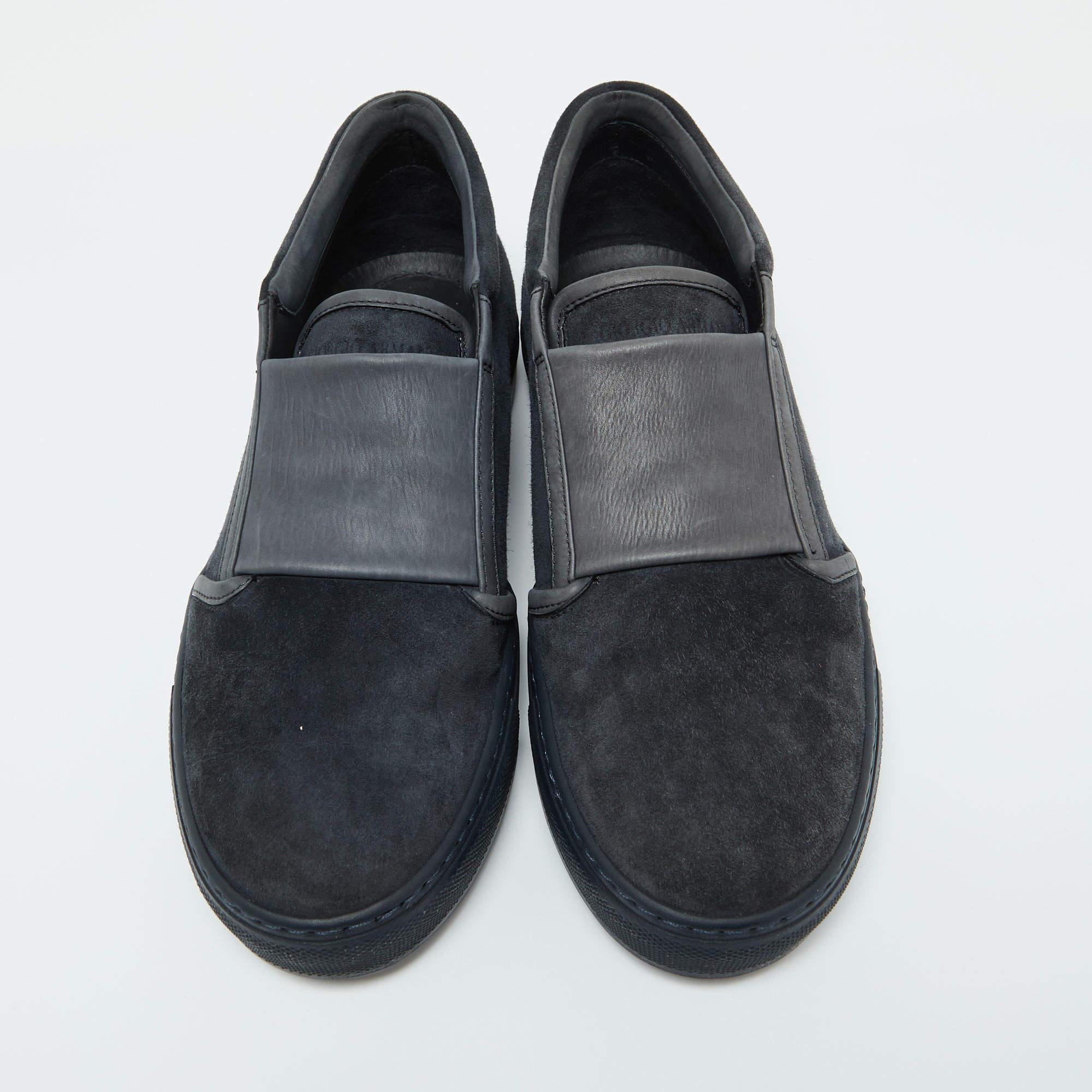 Noir Baskets Giorgio Armani bleu/gris en daim et cuir, taille 39 en vente