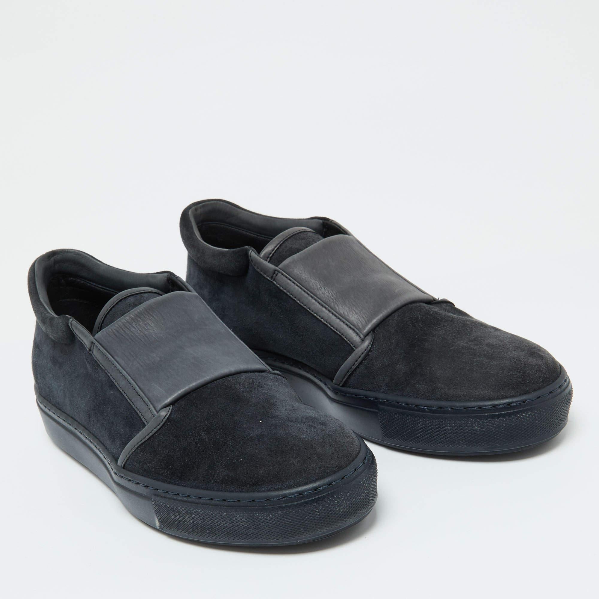 Baskets Giorgio Armani bleu/gris en daim et cuir, taille 39 Excellent état - En vente à Dubai, Al Qouz 2