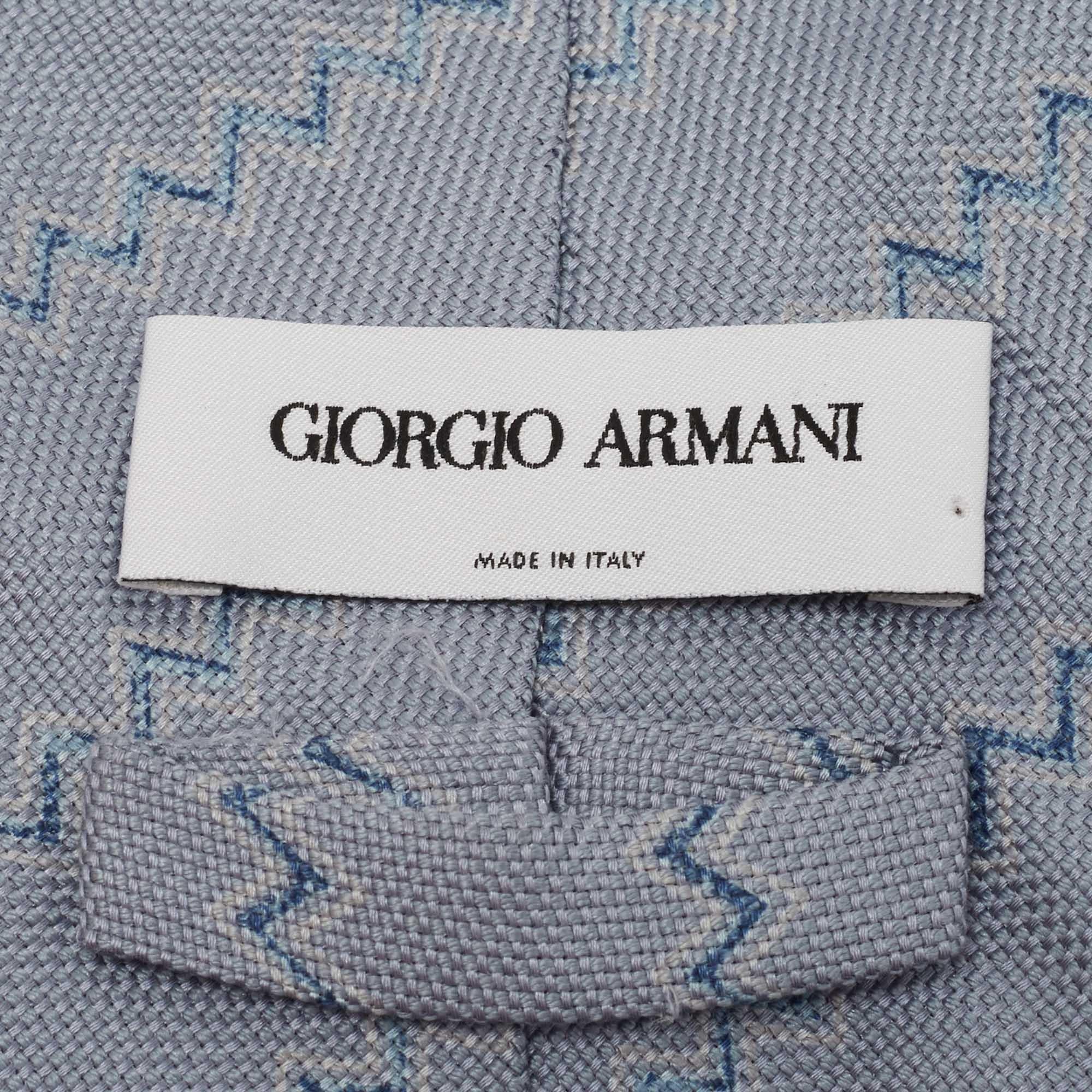 Grigio Cravatta in seta jacquard con motivo Zig Zag blu di Giorgio Armani in vendita