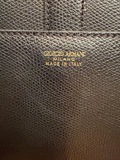 Bolso de día estructurado de piel negra «Borgonuovo» de Giorgio Armani