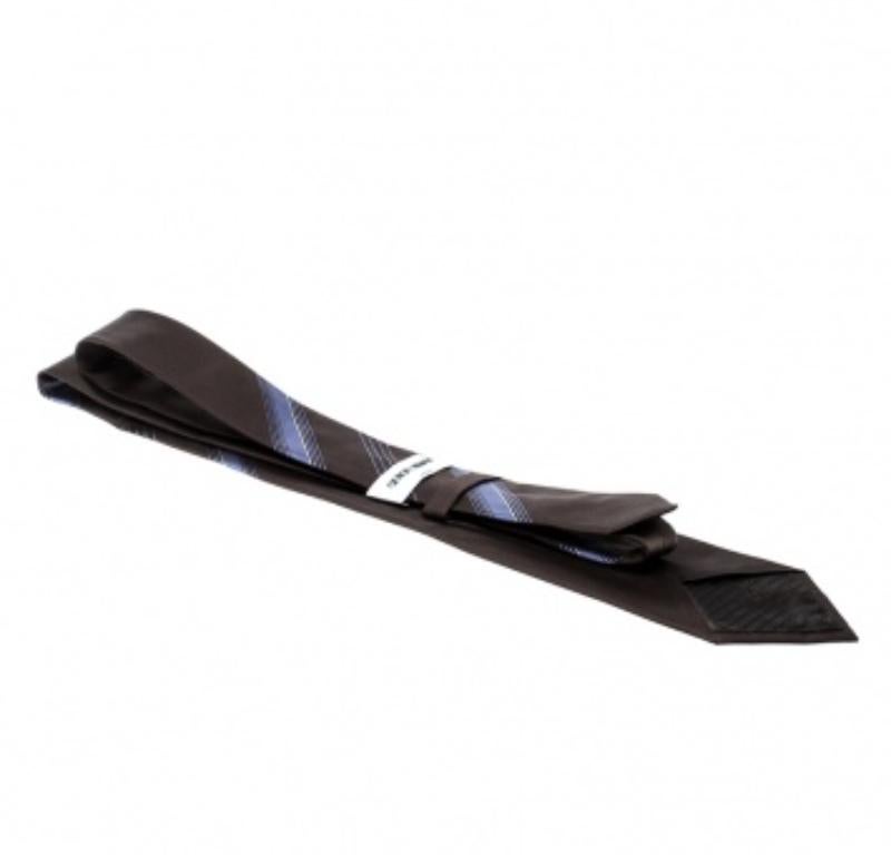 Giorgio Armani Brown Diagonal gestreifte Seidenkrawatte in Kontrastfarbe (Schwarz) im Angebot