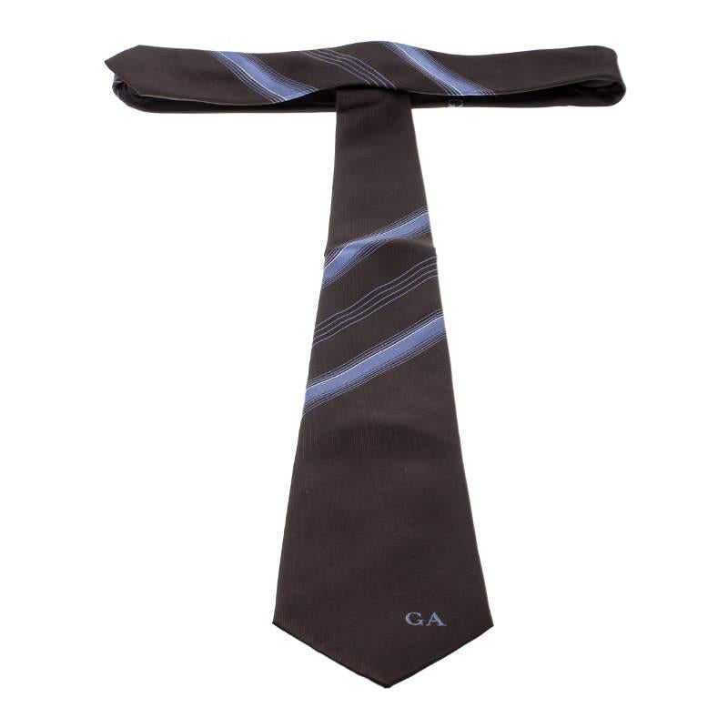Giorgio Armani Brown Contrast Diagonal Striped Traditional Silk Tie In Good Condition For Sale In Dubai, Al Qouz 2