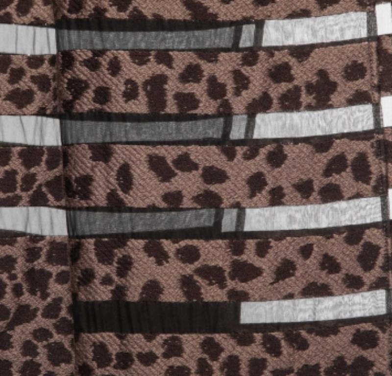 Noir Giorgio Armani Étole en laine et soie à panneaux en jacquard marron en vente