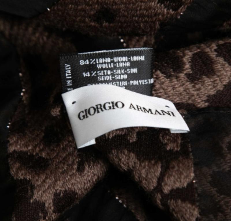 Giorgio Armani Étole en laine et soie à panneaux en jacquard marron Pour femmes en vente