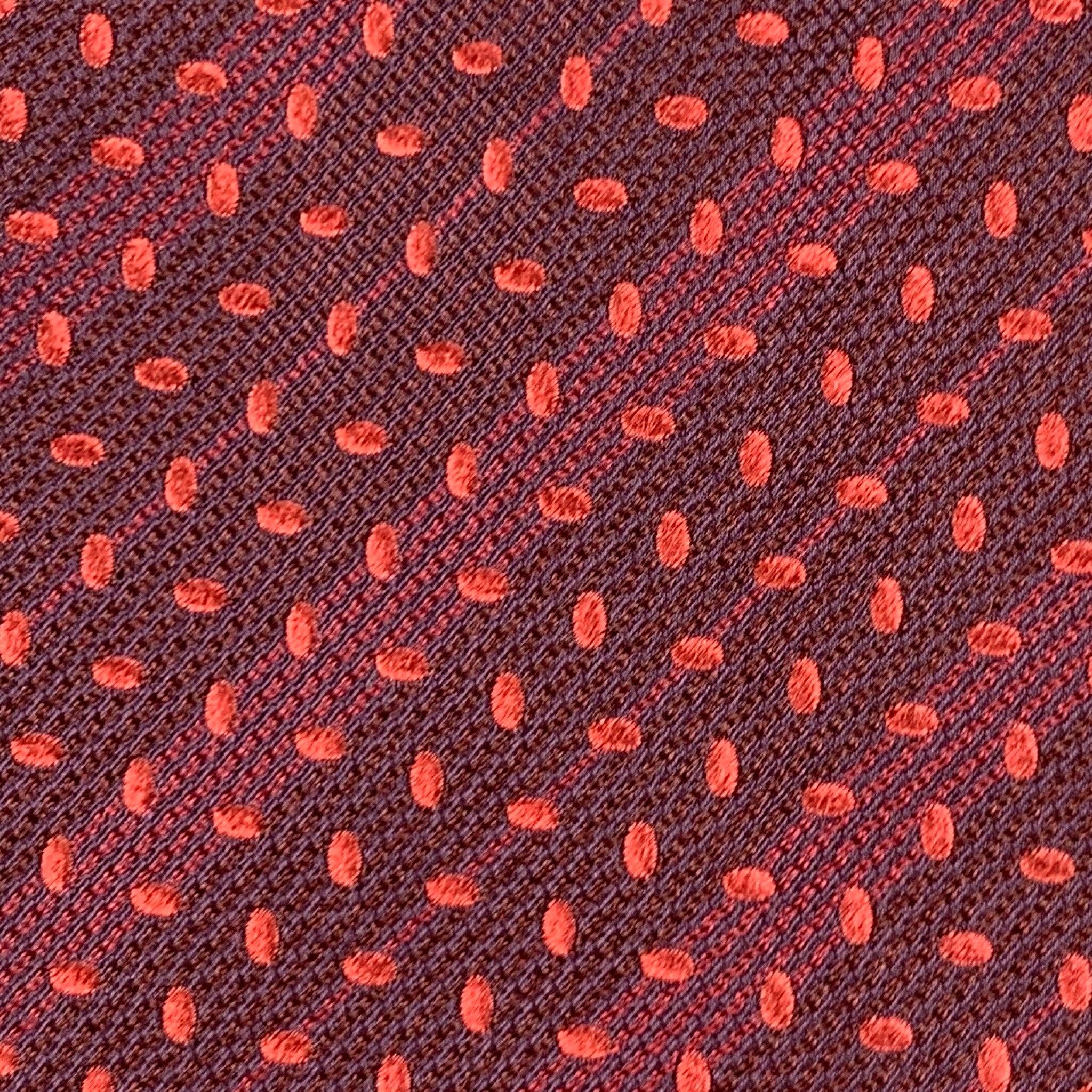 GIORGIO ARMANI Burgundy Red Dots Silk Tie In Good Condition For Sale In San Francisco, CA