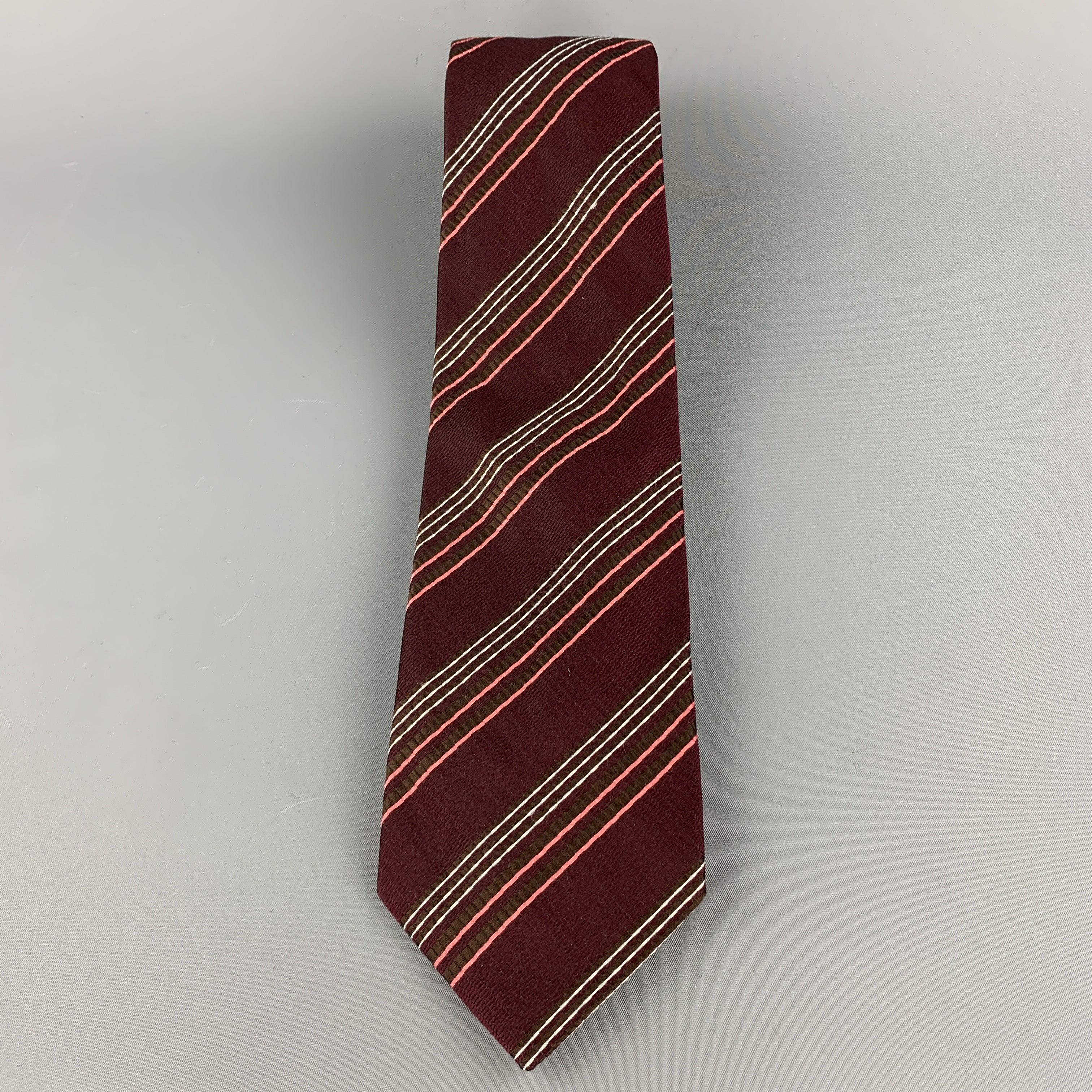 GIORGIO ARMANI Burgundy Striped Textured Silk Tie In Excellent Condition For Sale In San Francisco, CA