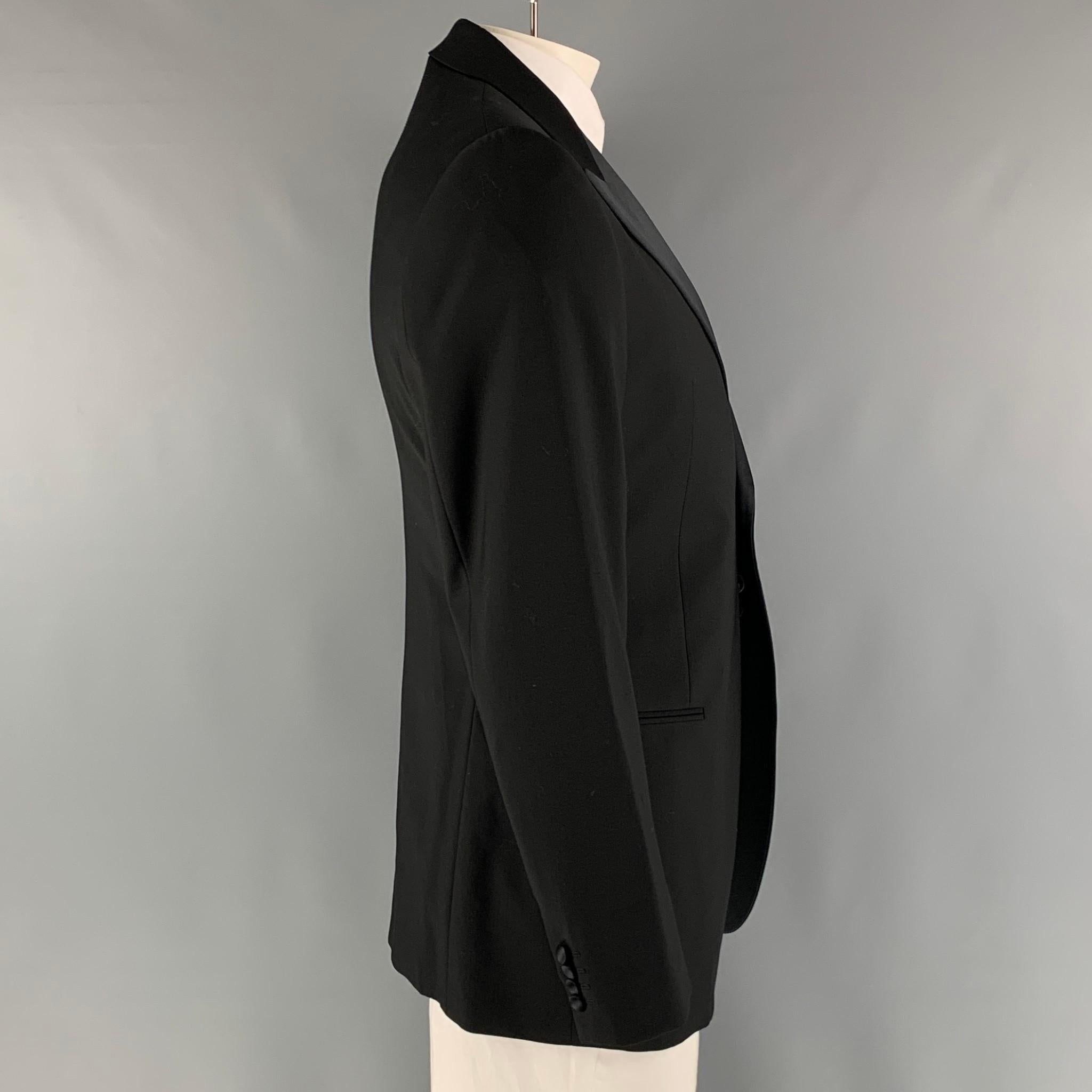 GIORGIO ARMANI Chest Size 42 Black Solid Wool Tuxedo Sport Coat In Excellent Condition In San Francisco, CA