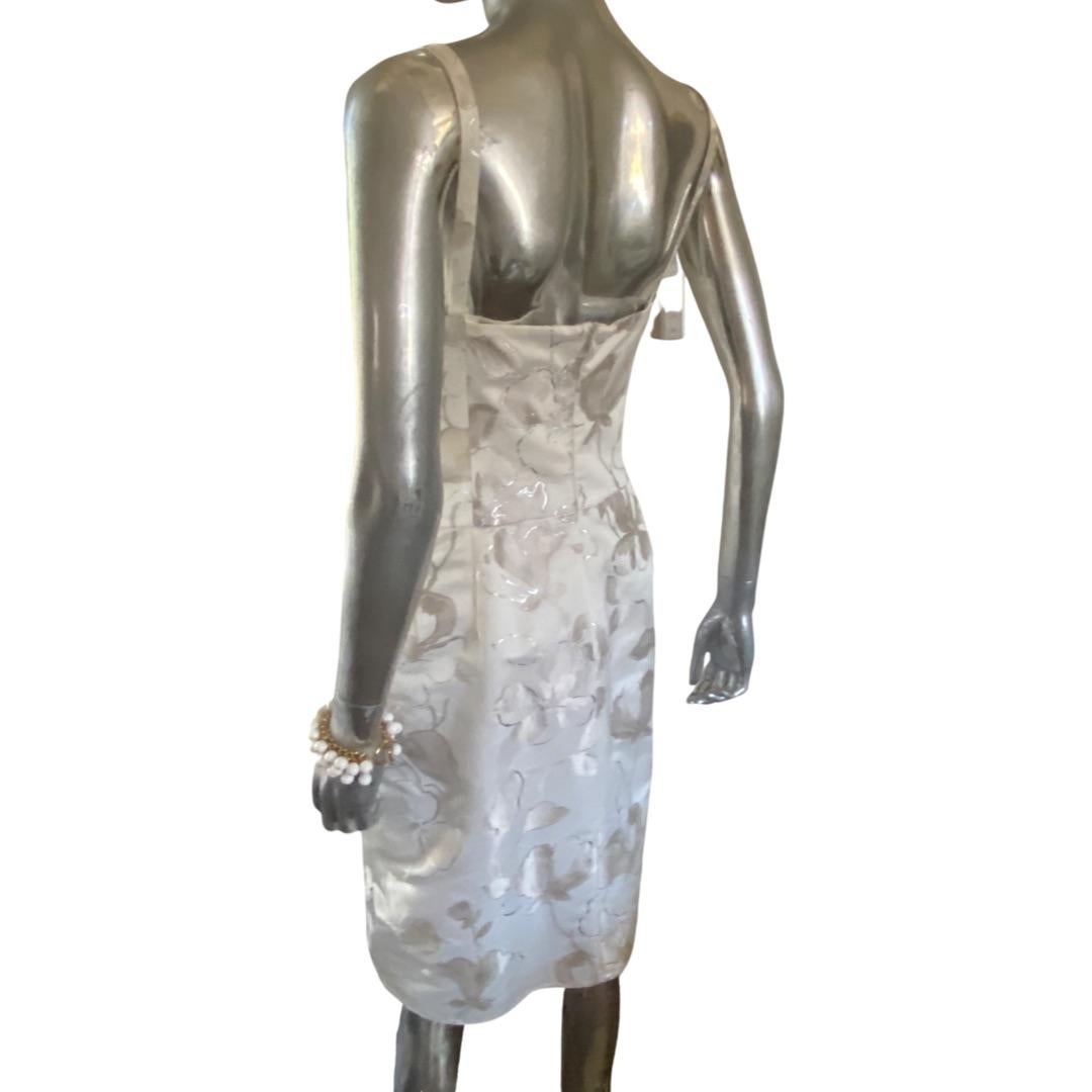 Giorgio Armani Collezione Silver Floral Sheath Cocktail Dress & Scarf Size 12 For Sale 3