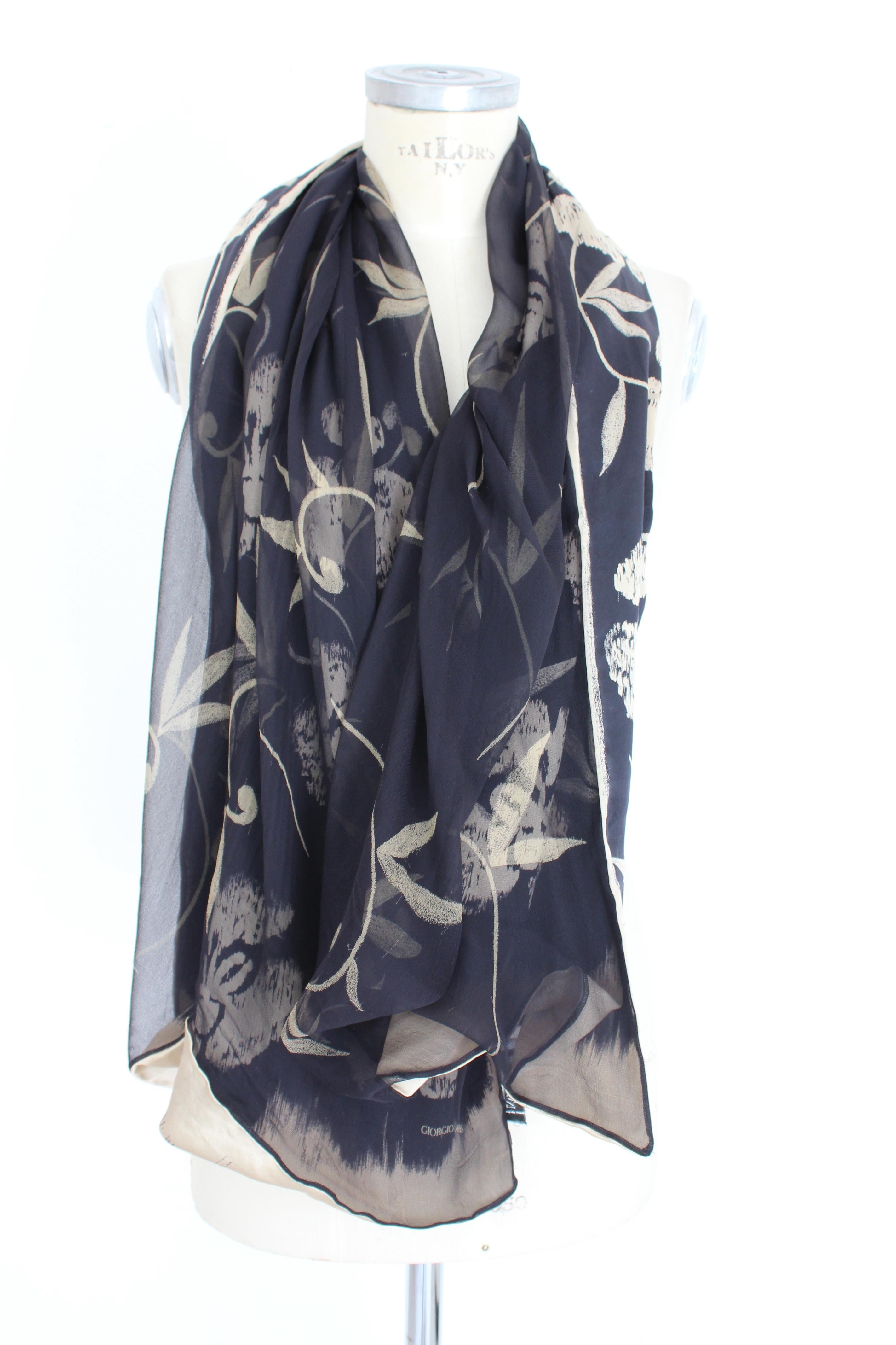 Giorgio Armani Collezioni Blue Beige Silk Floral Scarf In Excellent Condition In Brindisi, Bt