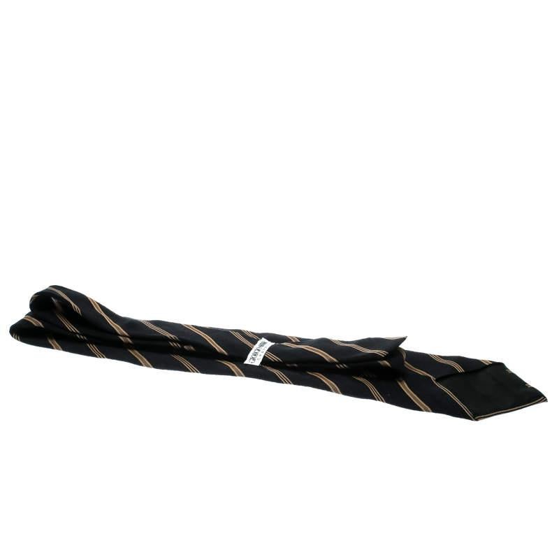 Giorgio Armani Cravatte Black and Beige Diagonal Striped Traditional Ties In Good Condition In Dubai, Al Qouz 2