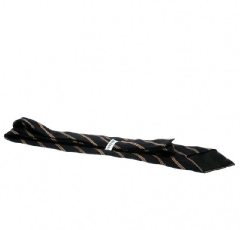 Giorgio Armani Cravatte Corbata tradicional Jacquard de rayas diagonales Negro Beige en Bueno estado para la venta en Dubai, Al Qouz 2