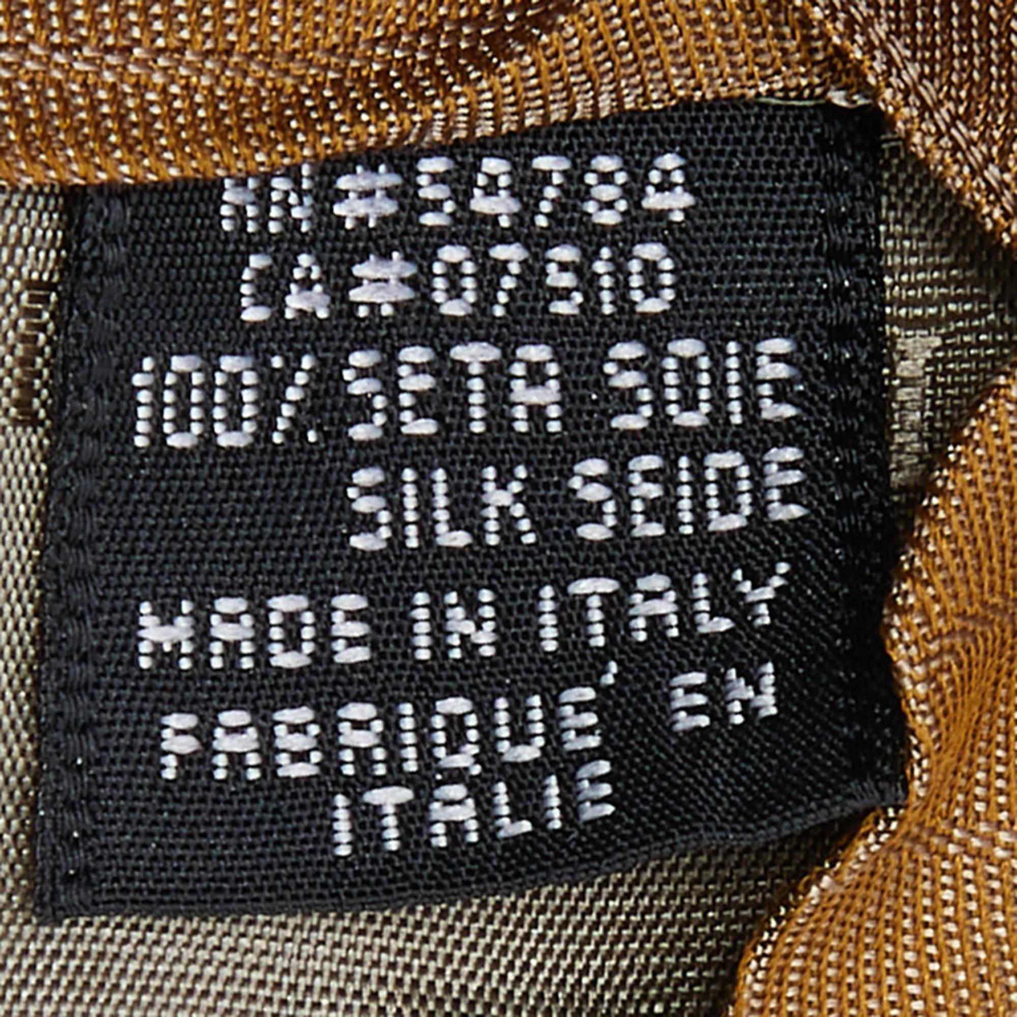 Giorgio Armani Cravatte Gold Striped Silk jacquard Tie In New Condition For Sale In Dubai, Al Qouz 2