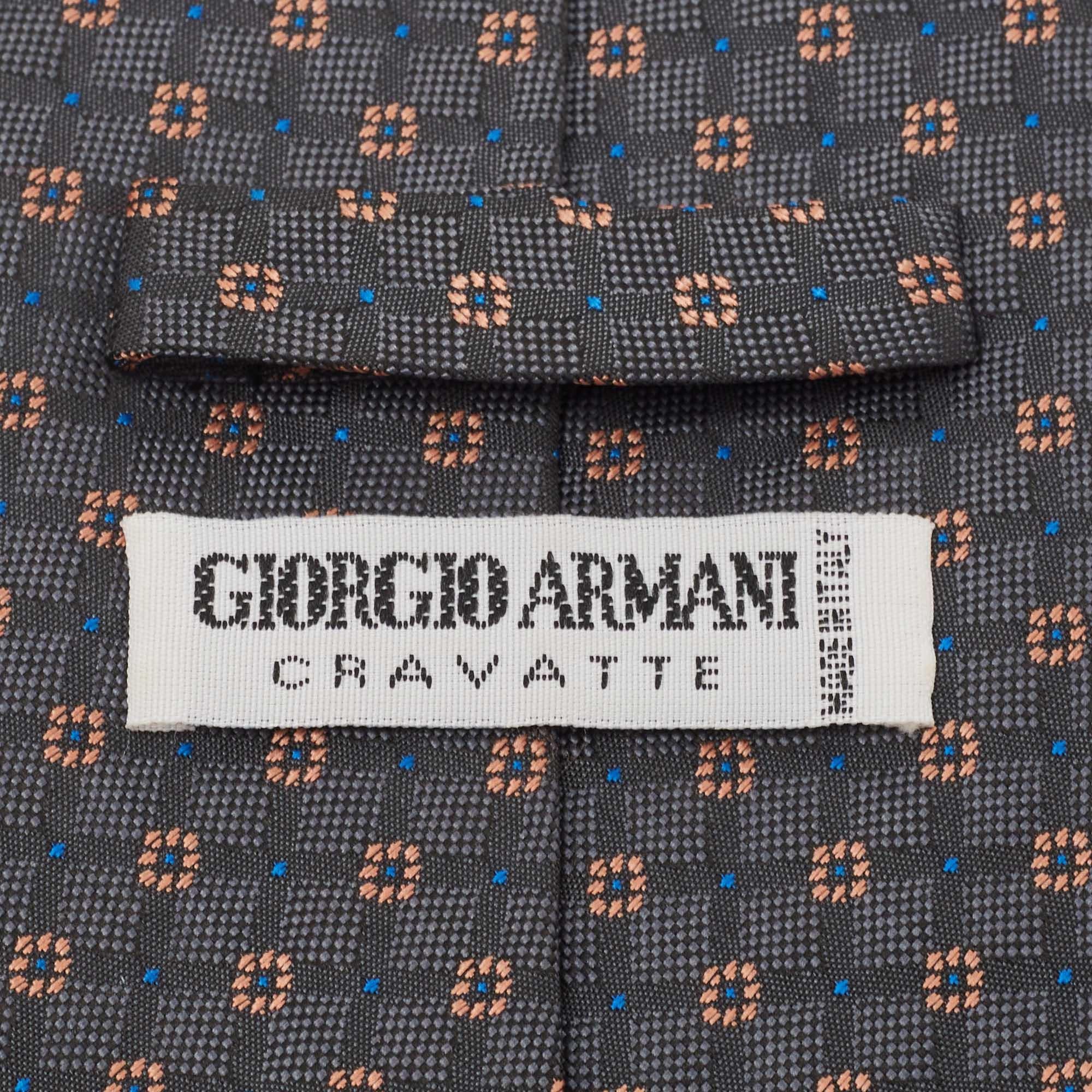 Gris Giorgio Armani Cravatte cravate en soie traditionnelle en vente