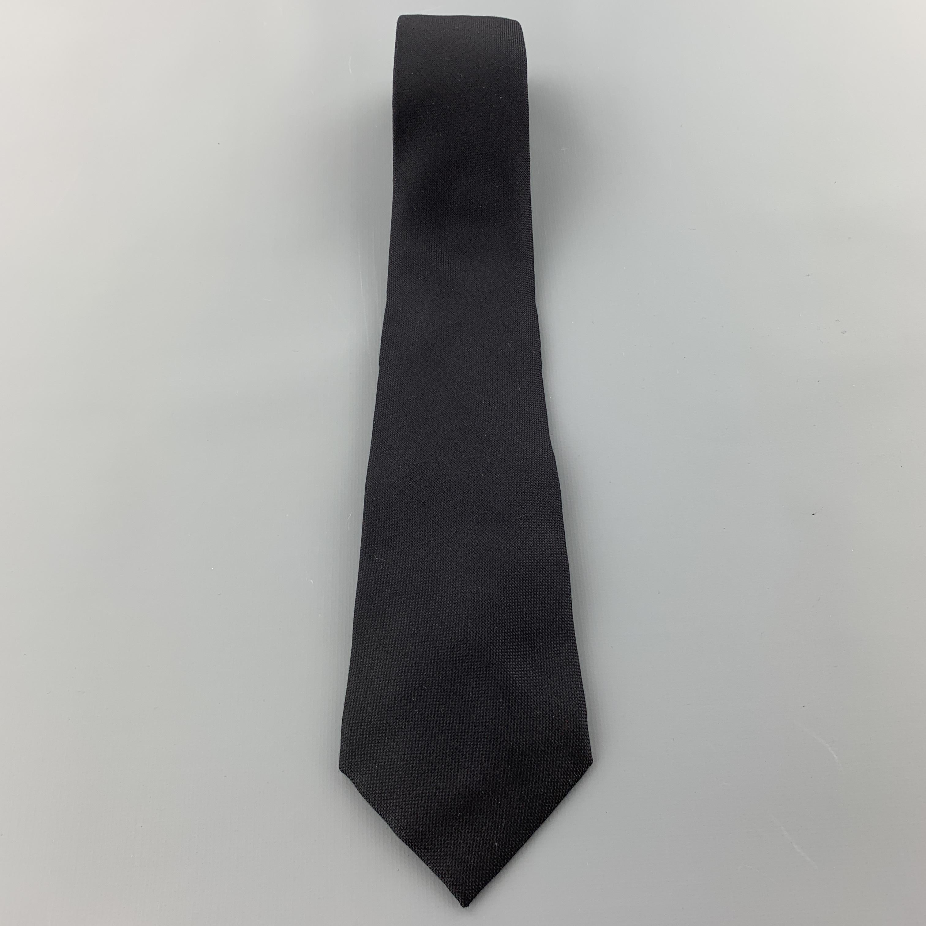 GIORGIO ARMANI Cravatte Woven Black Silk Tie In Excellent Condition In San Francisco, CA