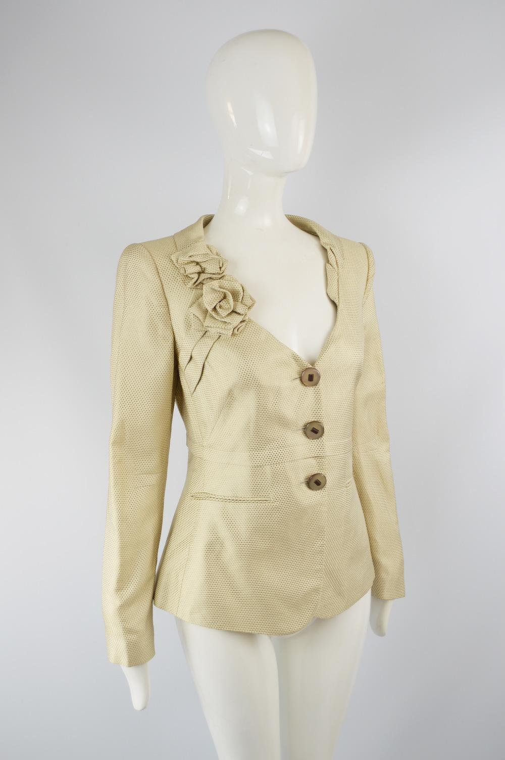 Giorgio Armani Cream Brocade Jacquard Jacket with Origami Flower Lapel In Good Condition For Sale In Doncaster, South Yorkshire