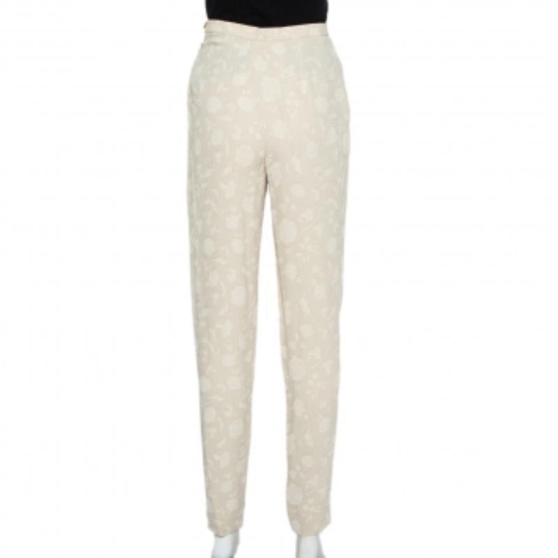 Giorgio Armani Cream Floral Jacquard Tapered Vintage Trousers XS In Good Condition For Sale In Dubai, Al Qouz 2