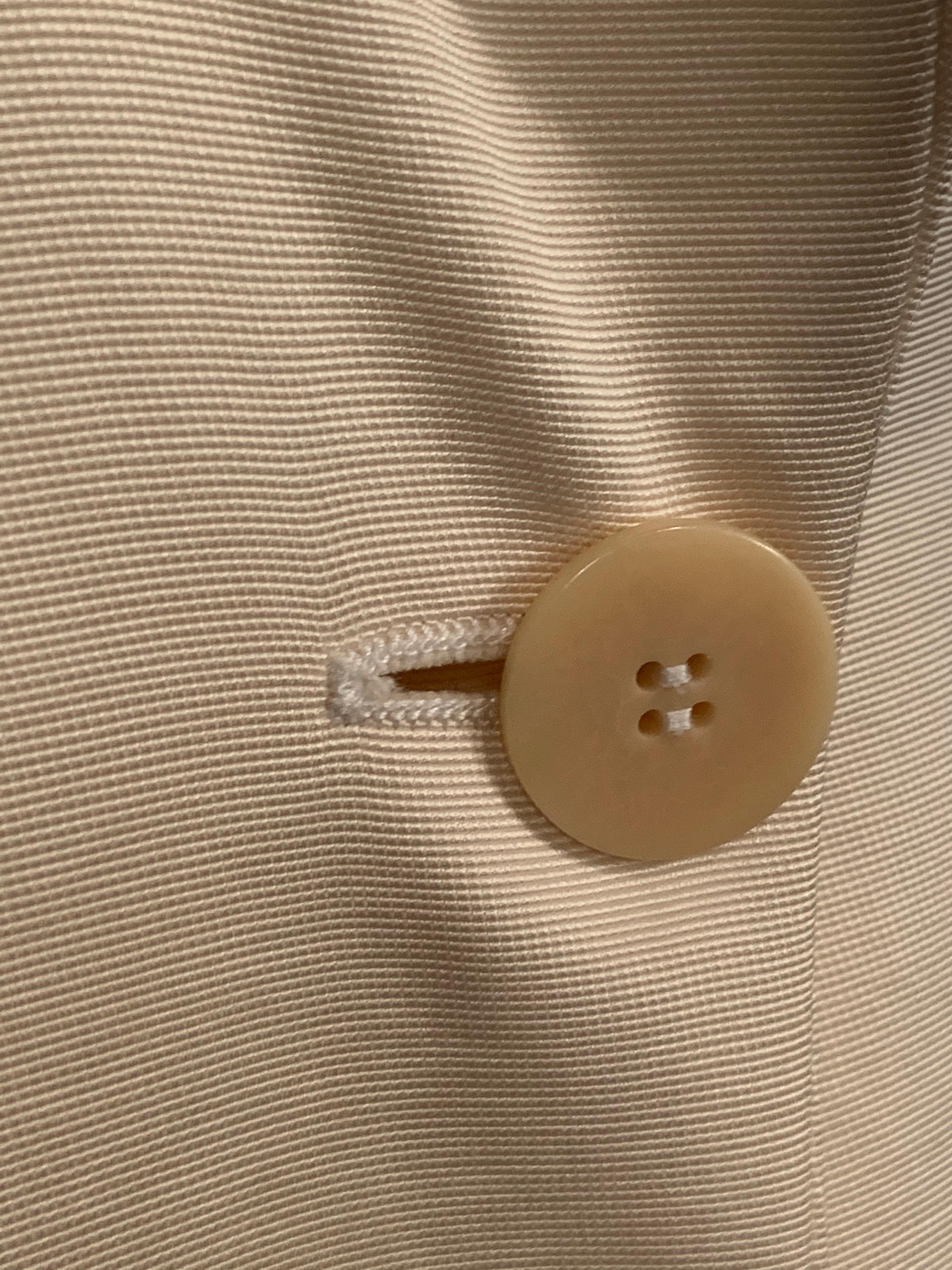 Giorgio Armani Cream Silk Single Button Jacket  In Excellent Condition For Sale In New Hope, PA