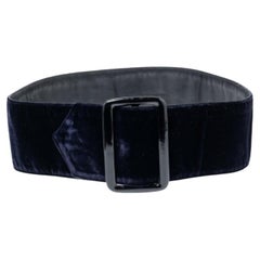 Giorgio Armani Cinturón de terciopelo azul oscuro con hebilla 55CM
