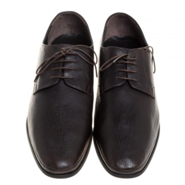 Giorgio Armani Dark Brown Leather Classic Oxfords Size 46 In Good Condition For Sale In Dubai, Al Qouz 2