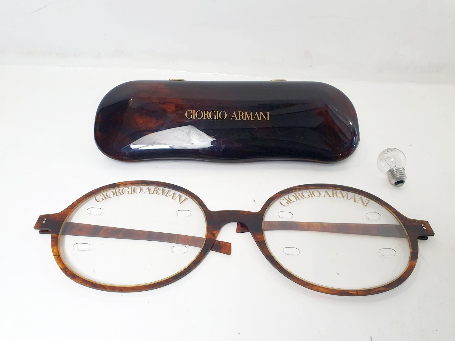 Présentoir à lunettes Giorgio Armani Objets de collection en vente 5