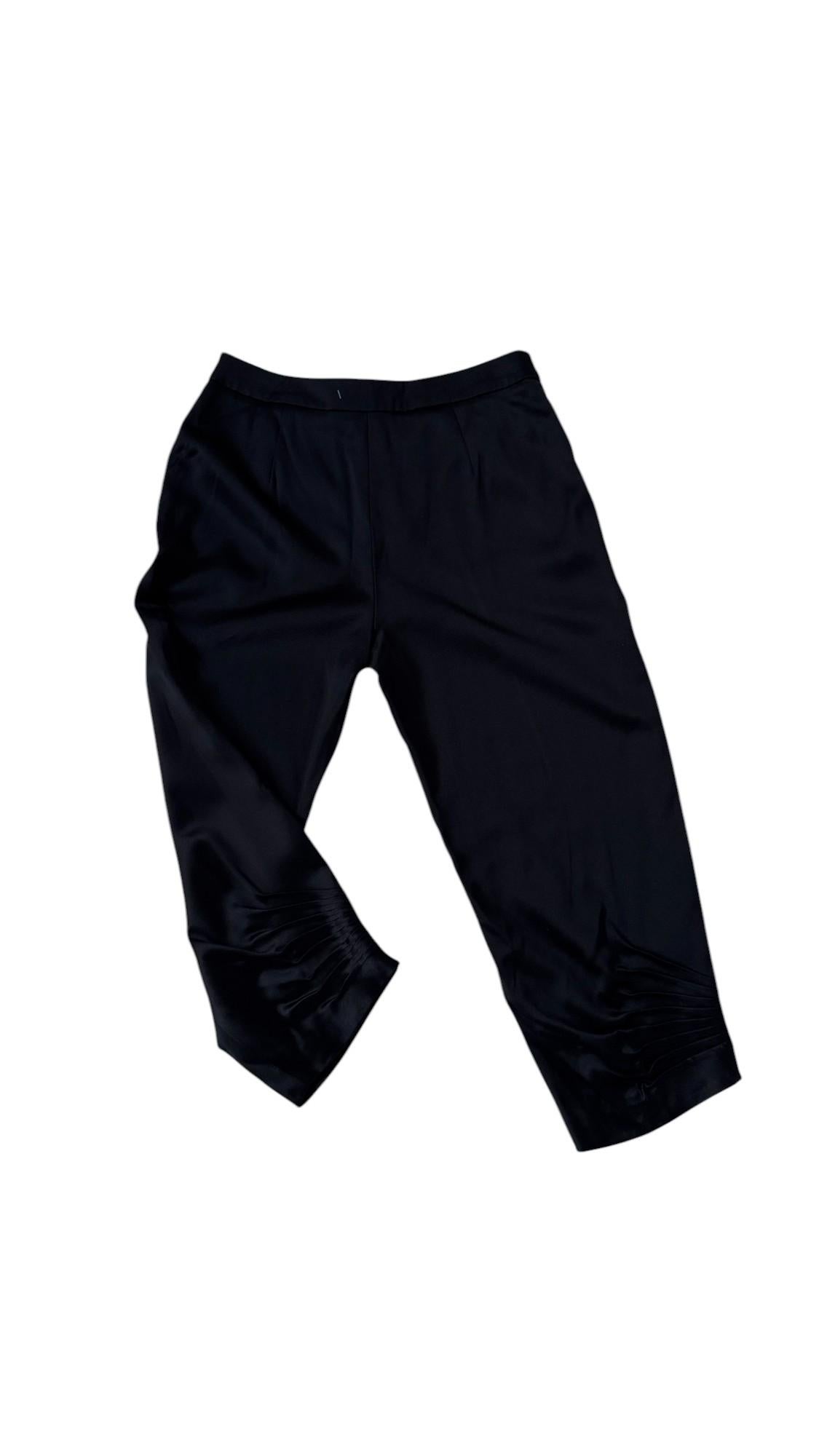 Giorgio Armani Otoño 2002 Satén Plisado Pantalón Corto en venta 5