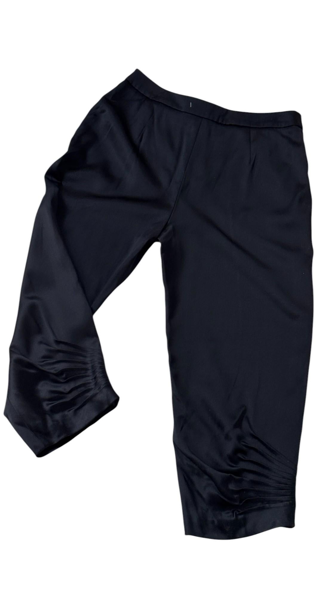 Giorgio Armani Otoño 2002 Satén Plisado Pantalón Corto en venta 4