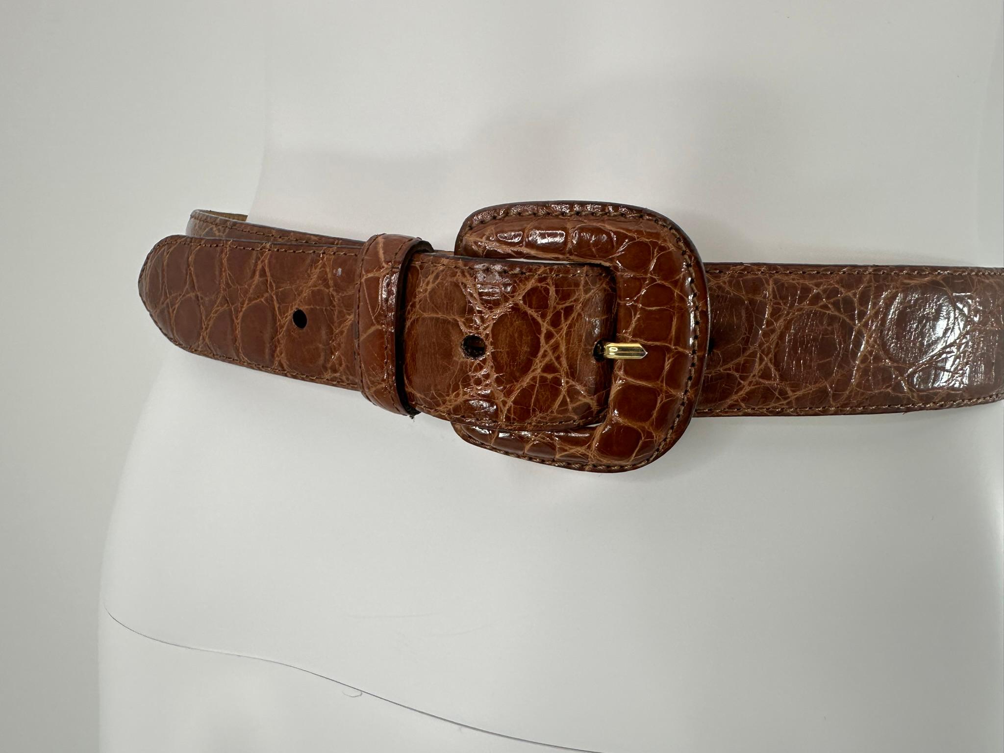 Giorgio Armani Cintura in vero coccodrillo smaltato caramello 70/28 Non indossata in vendita 9