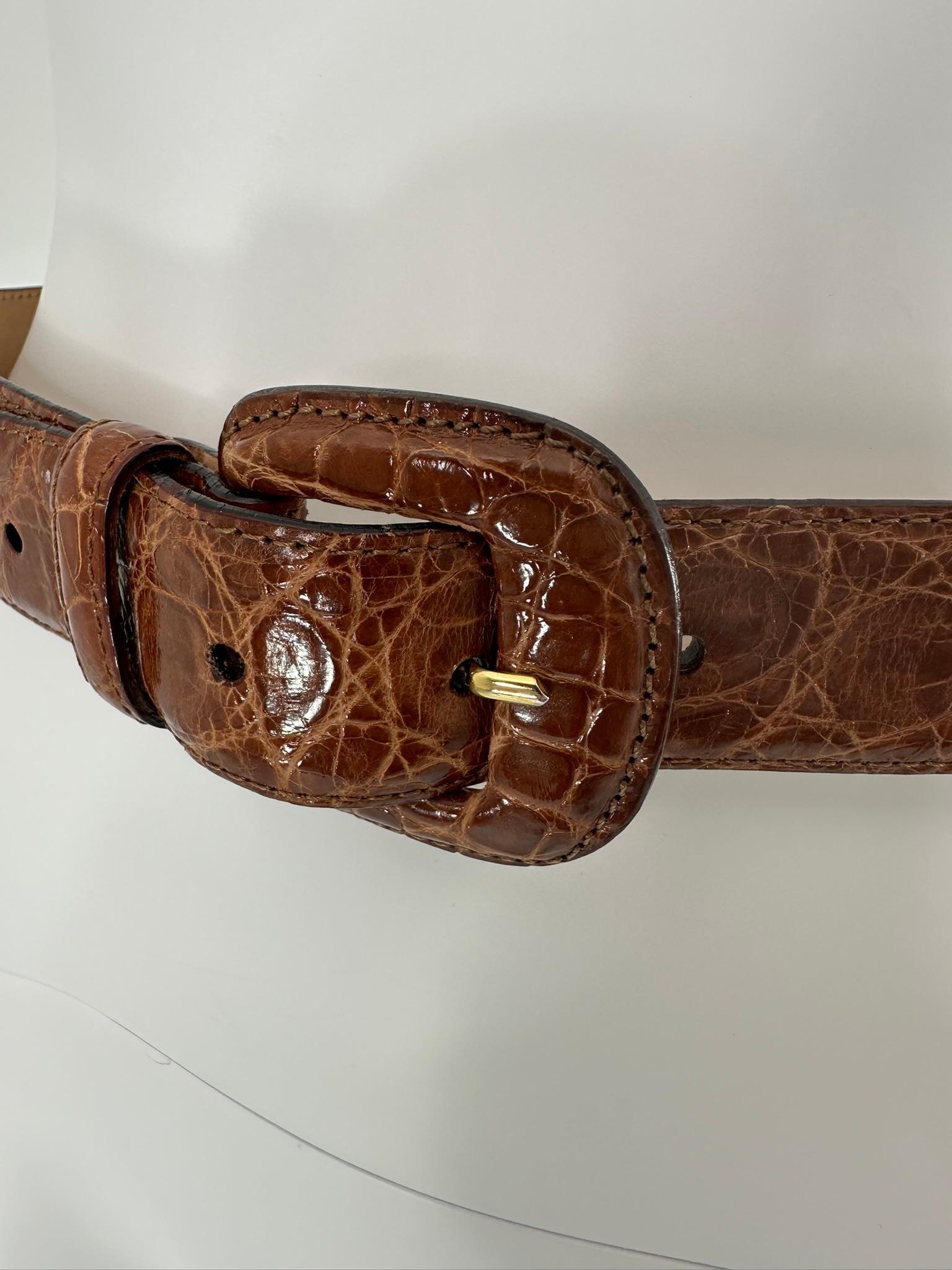 Nero Giorgio Armani Cintura in vero coccodrillo smaltato caramello 70/28 Non indossata in vendita
