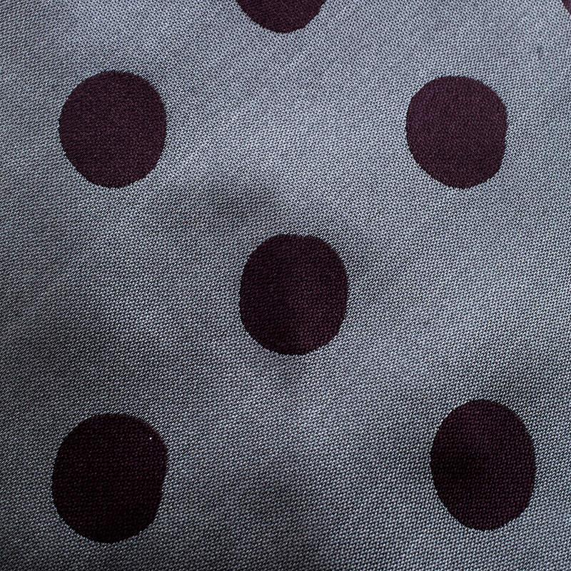 Giorgio Armani Grey and Burgundy Polka Dotted Silk Traditional Tie In Good Condition For Sale In Dubai, Al Qouz 2